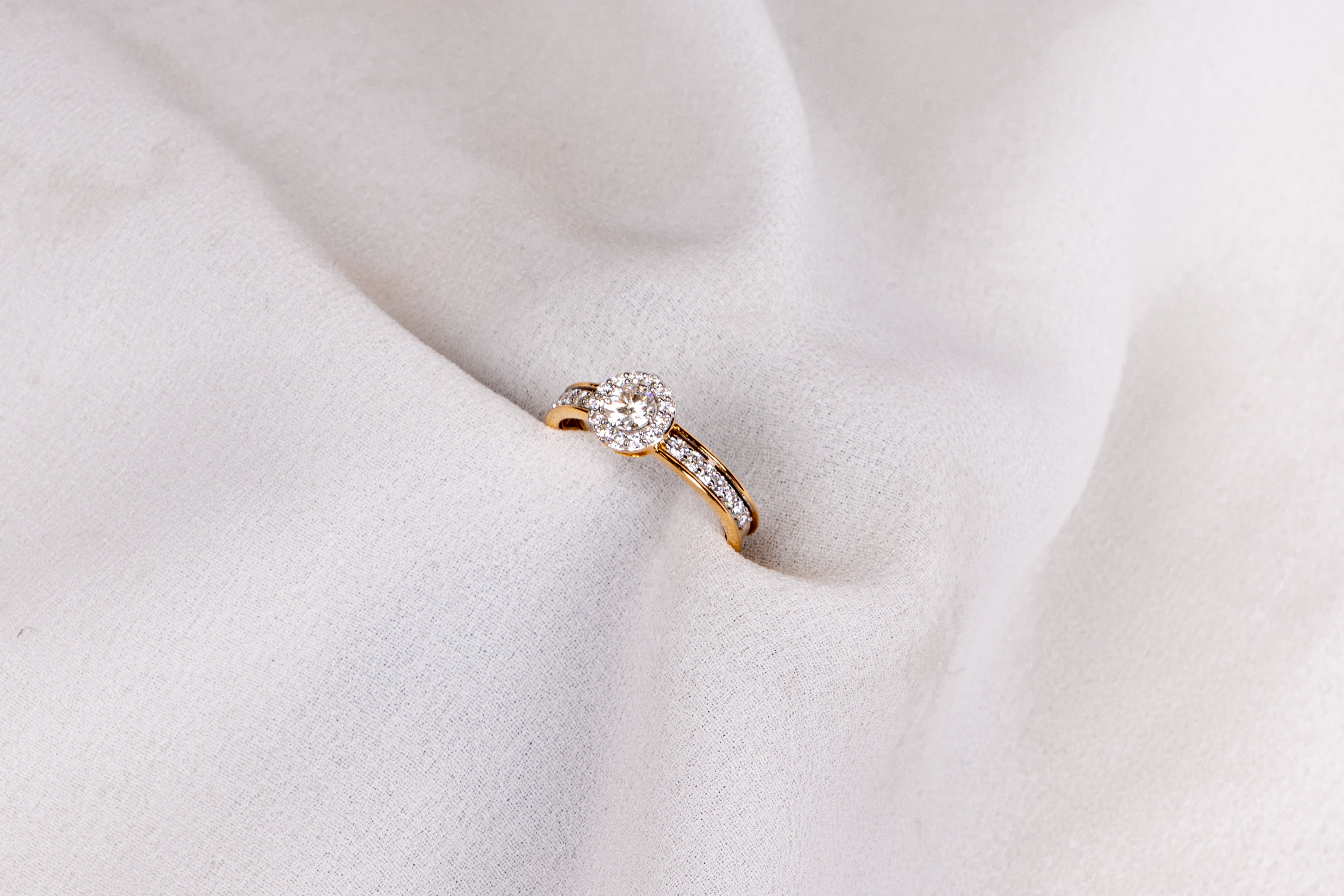 Aurora Oval Halo Diamond Ring