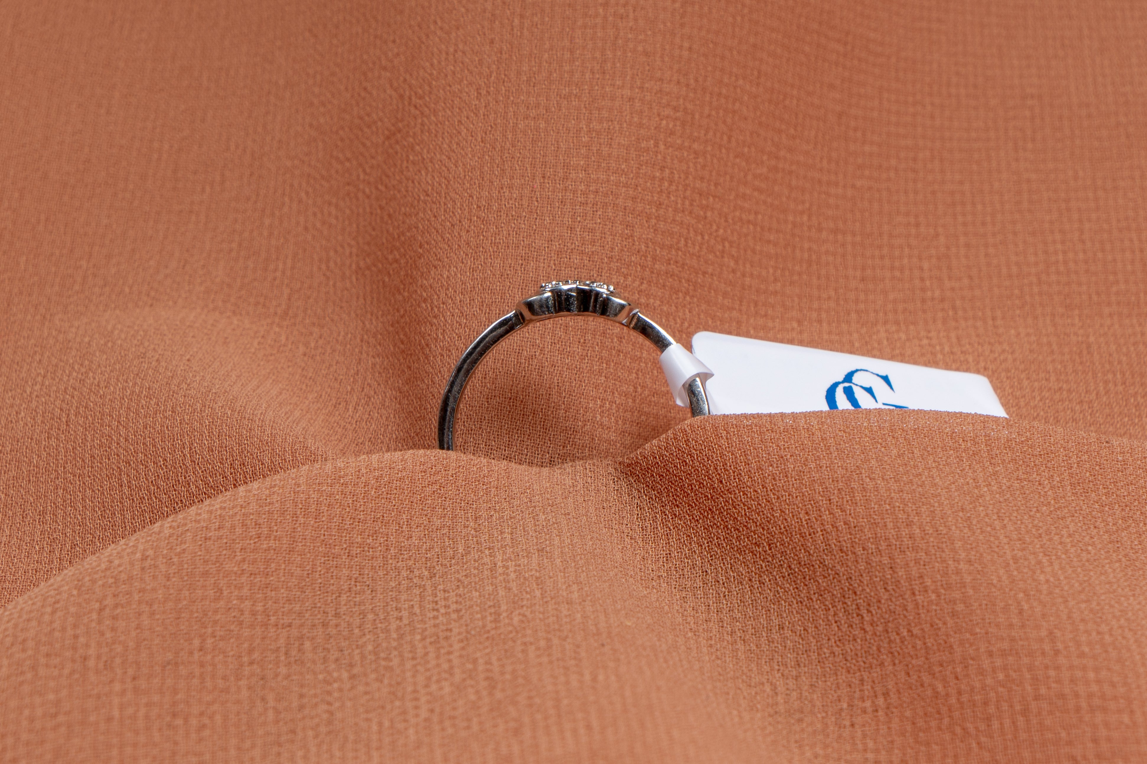 Noemie Trefoil Cluster Ring