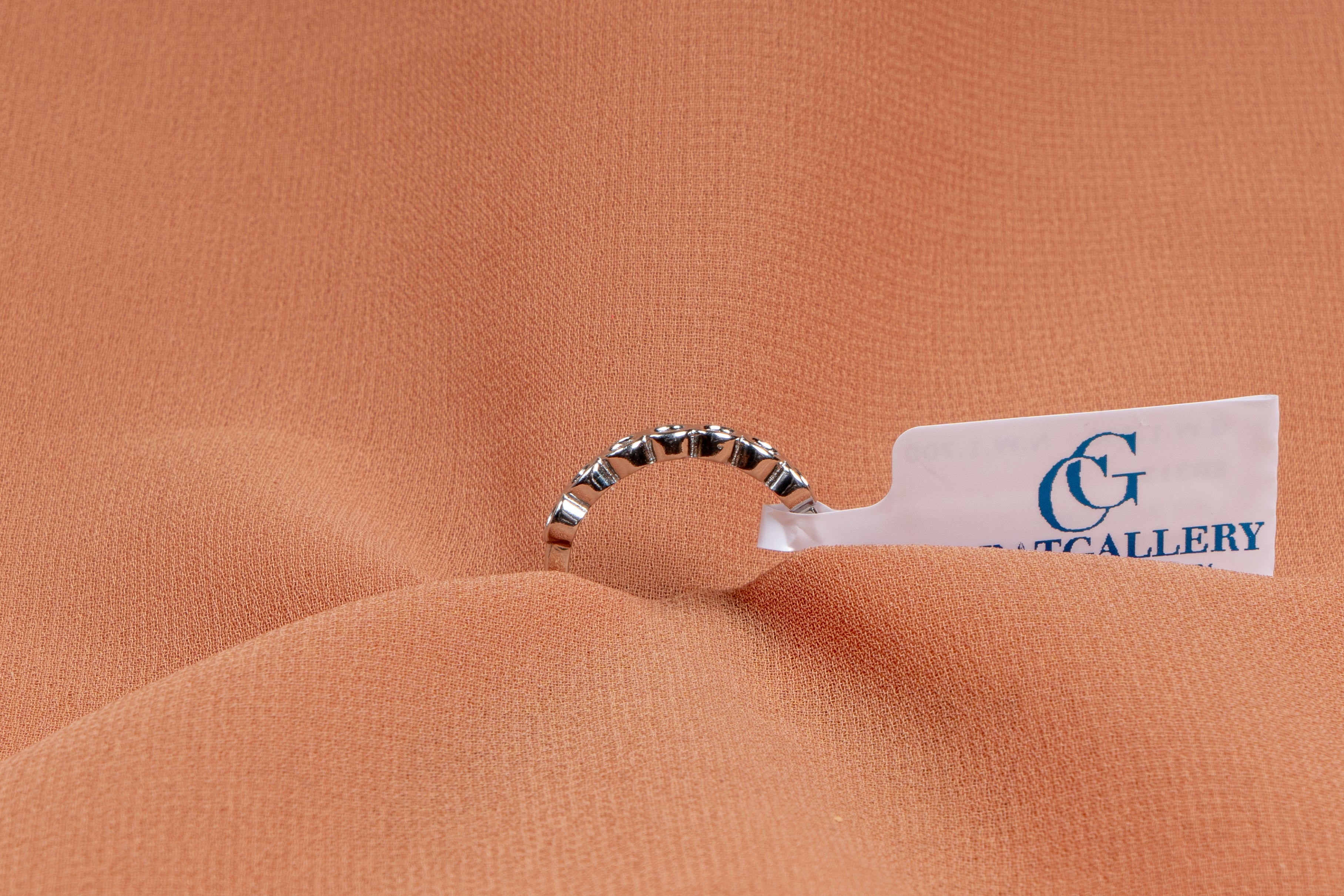Anelle Open Circle Band Ring