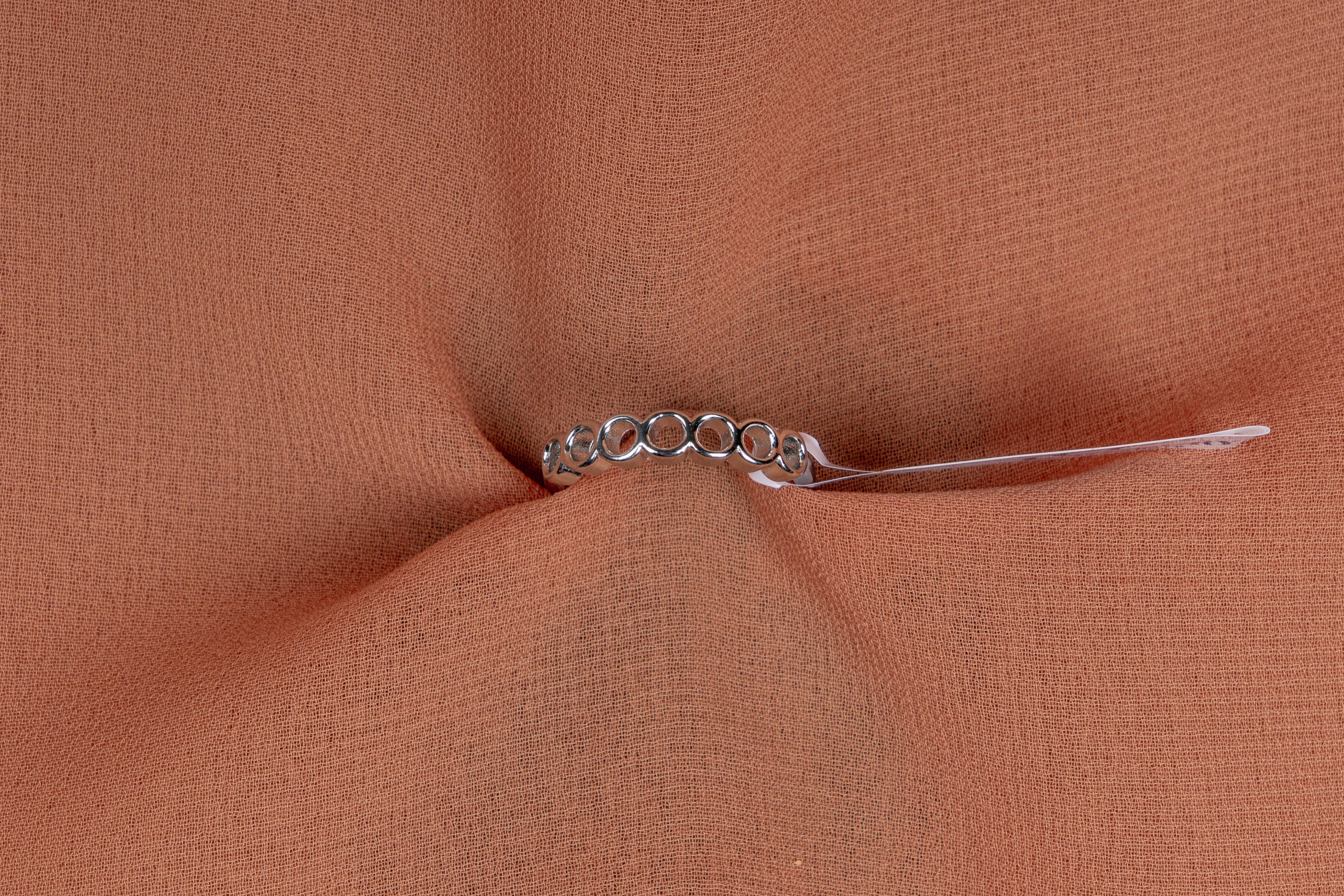 Anelle Open Circle Band Ring