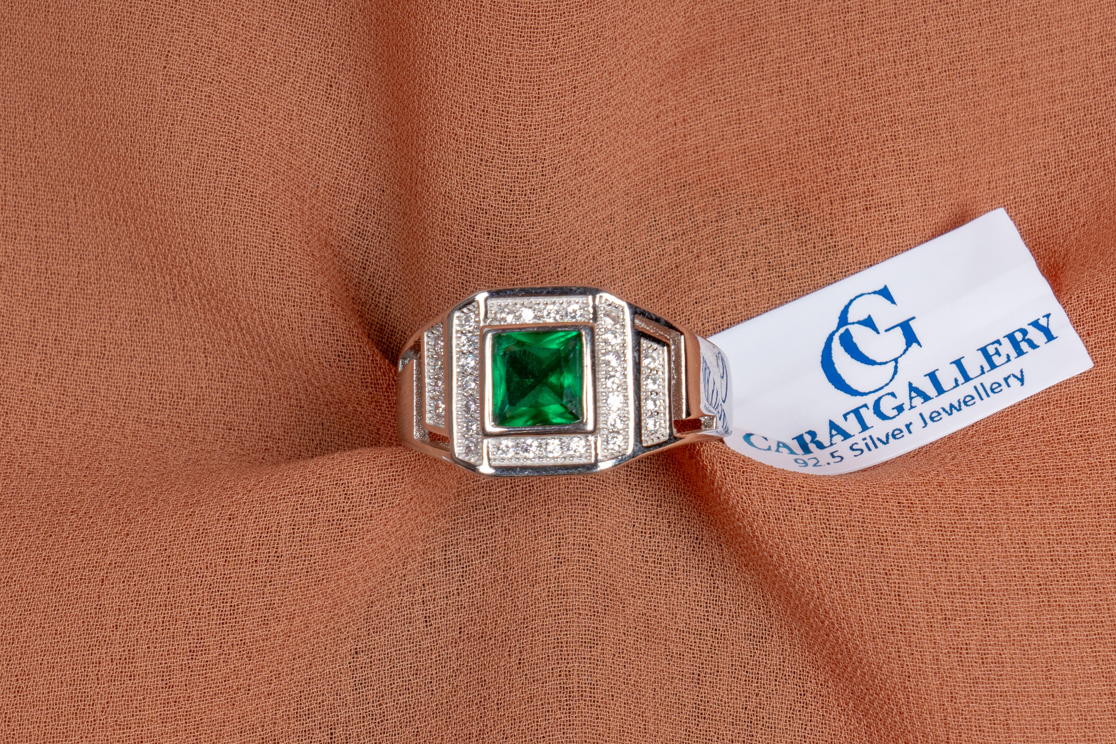 Emerion Royale Signet Ring