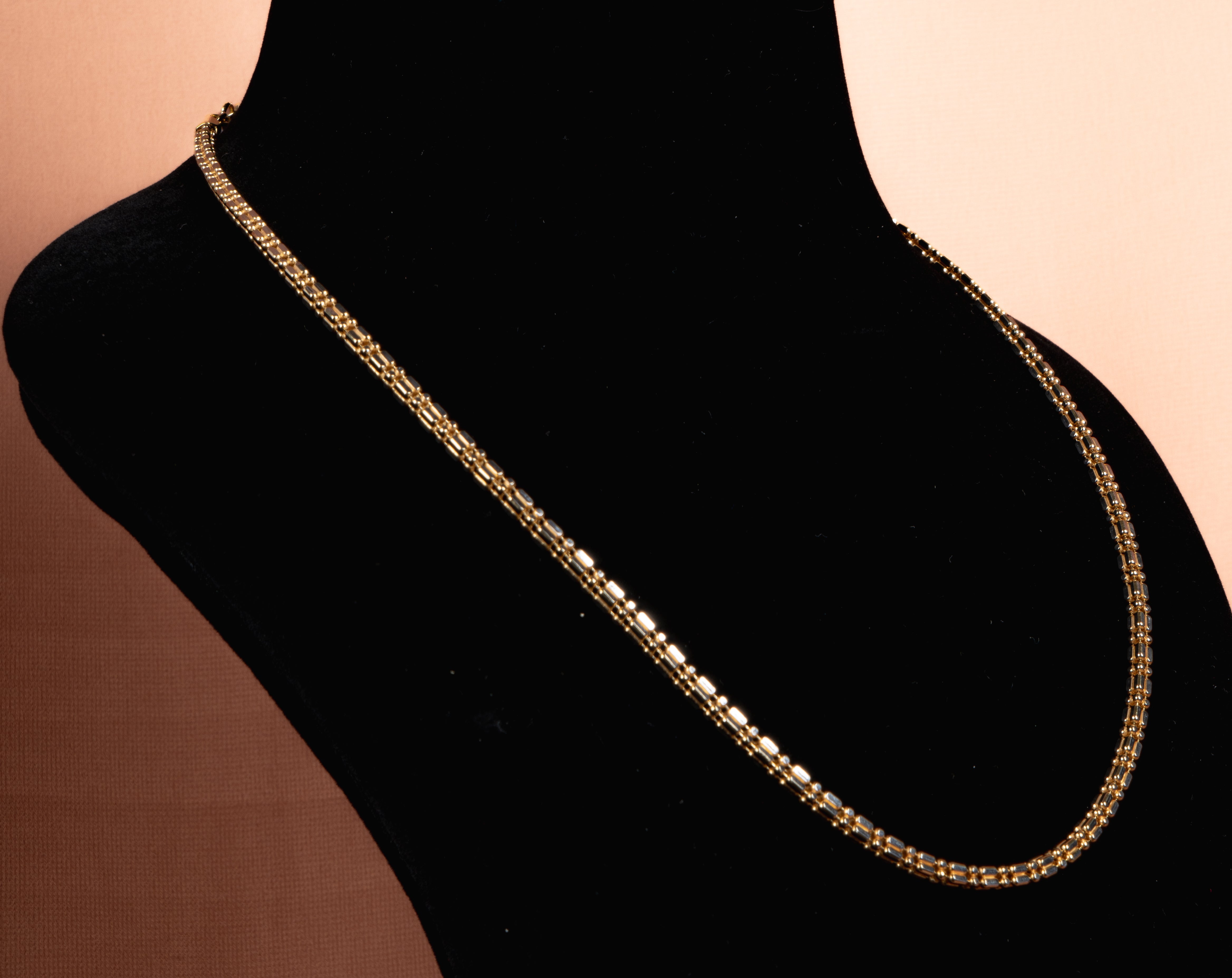 Calanthe Two-Tone Panel Chain