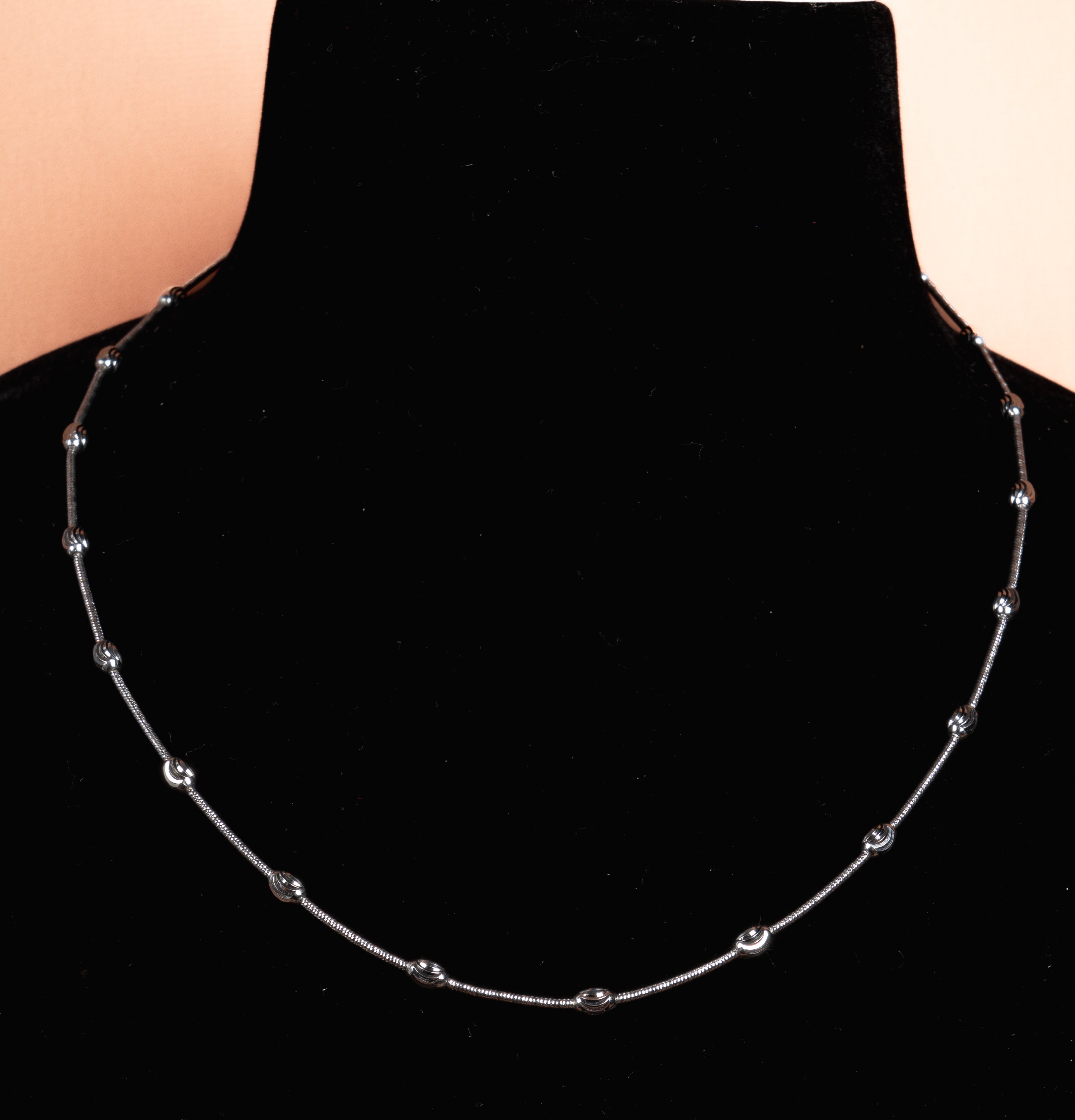 Nyvera Beaded Silver Chain