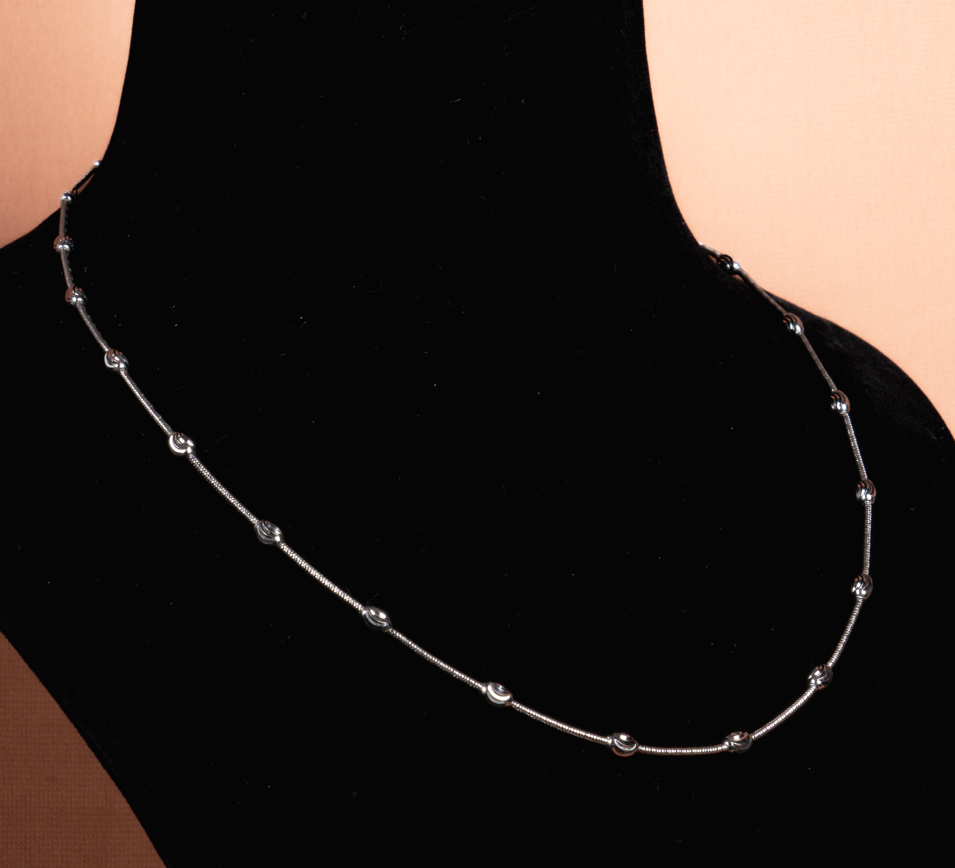 Nyvera Beaded Silver Chain