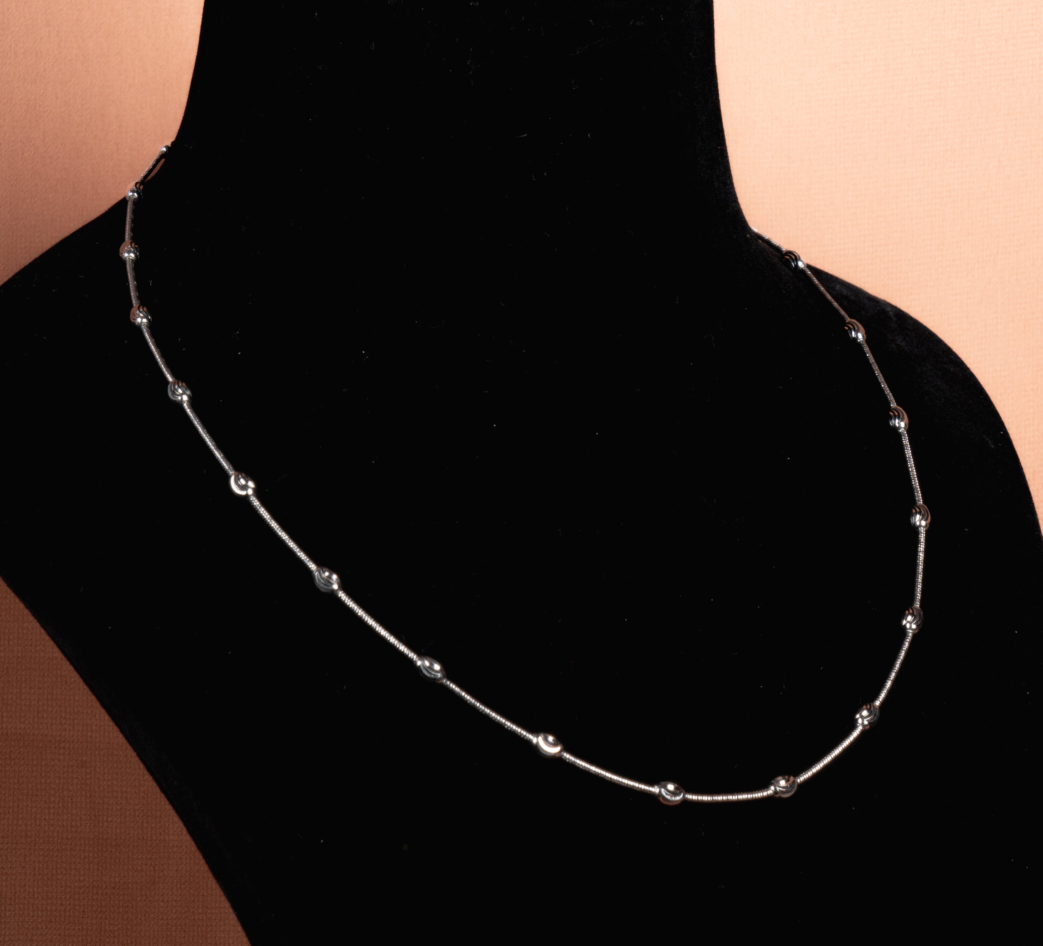 Nyvera Beaded Silver Chain