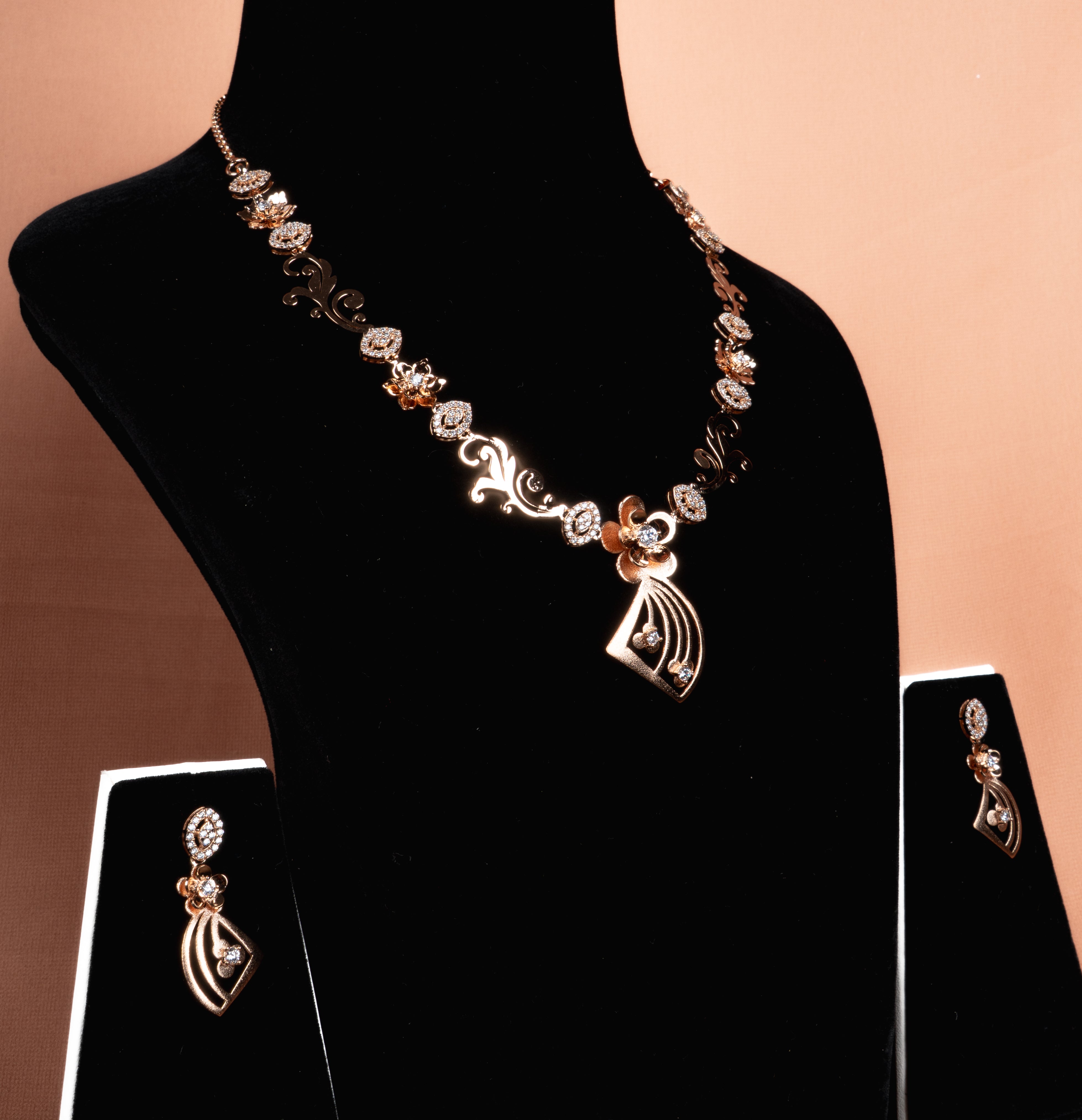 Elaris Floral Necklace and Earrings Set