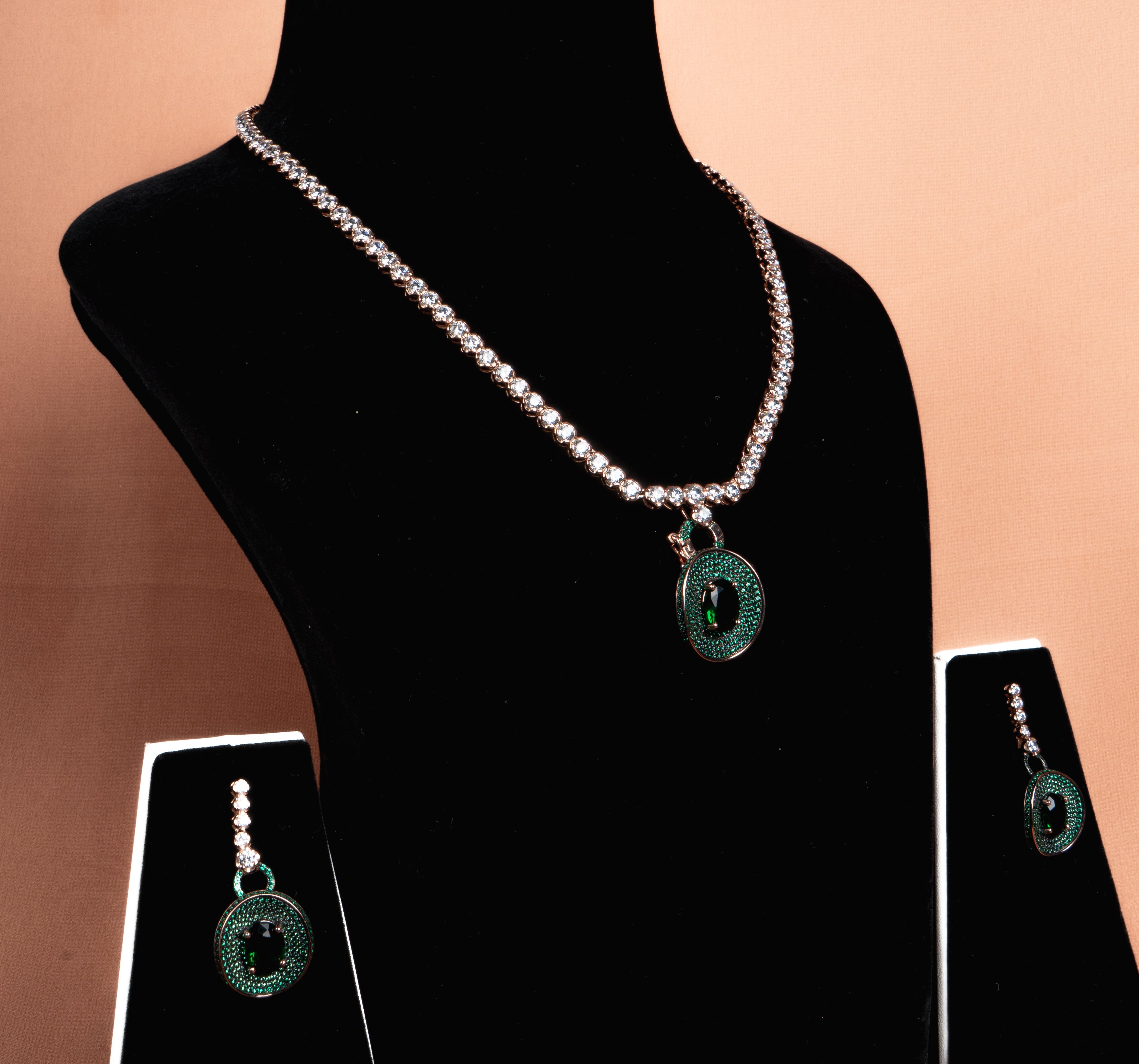 Orvessa Emerald Necklace and Earrings Set