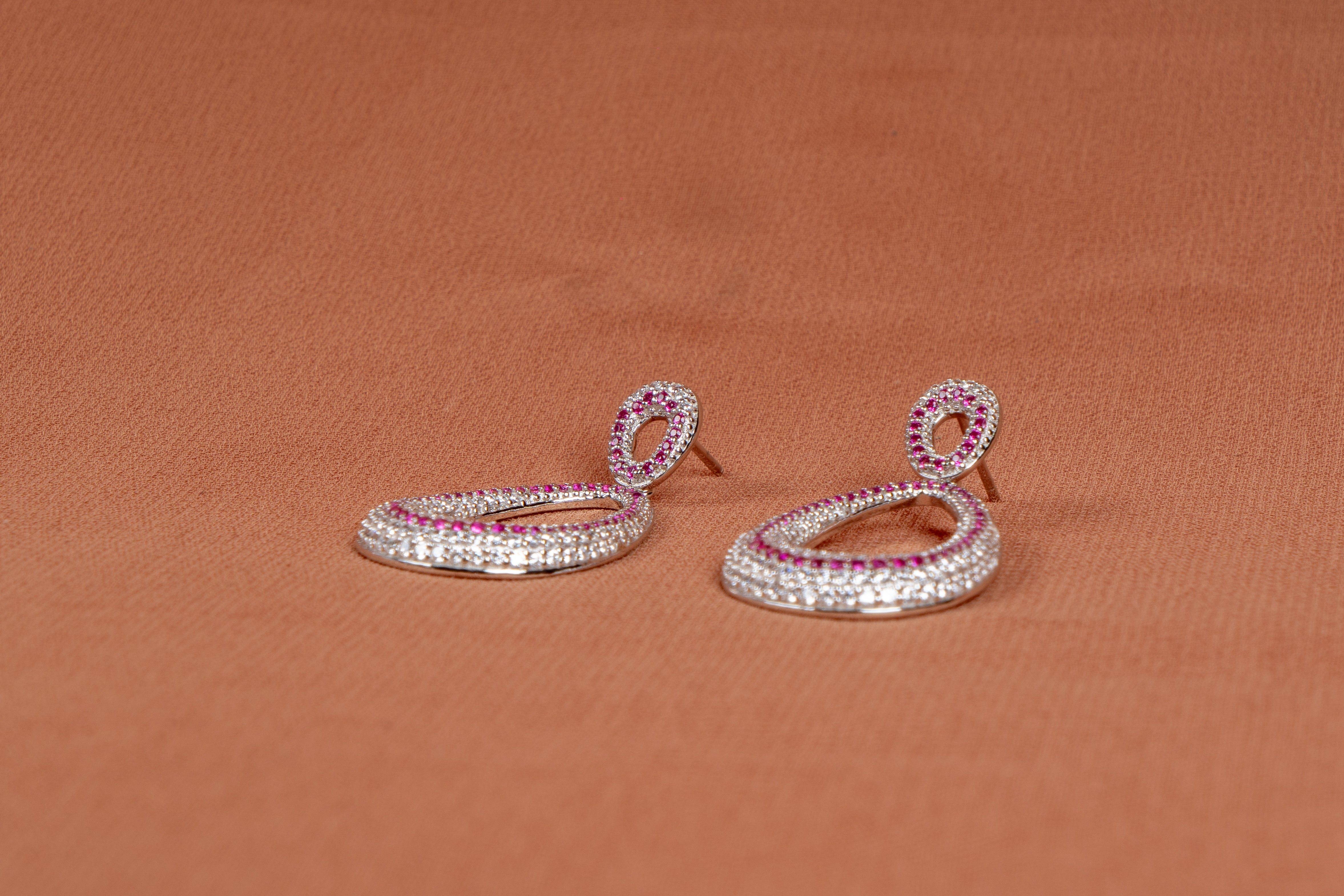 Zephira Halo Necklace and Earrings Set