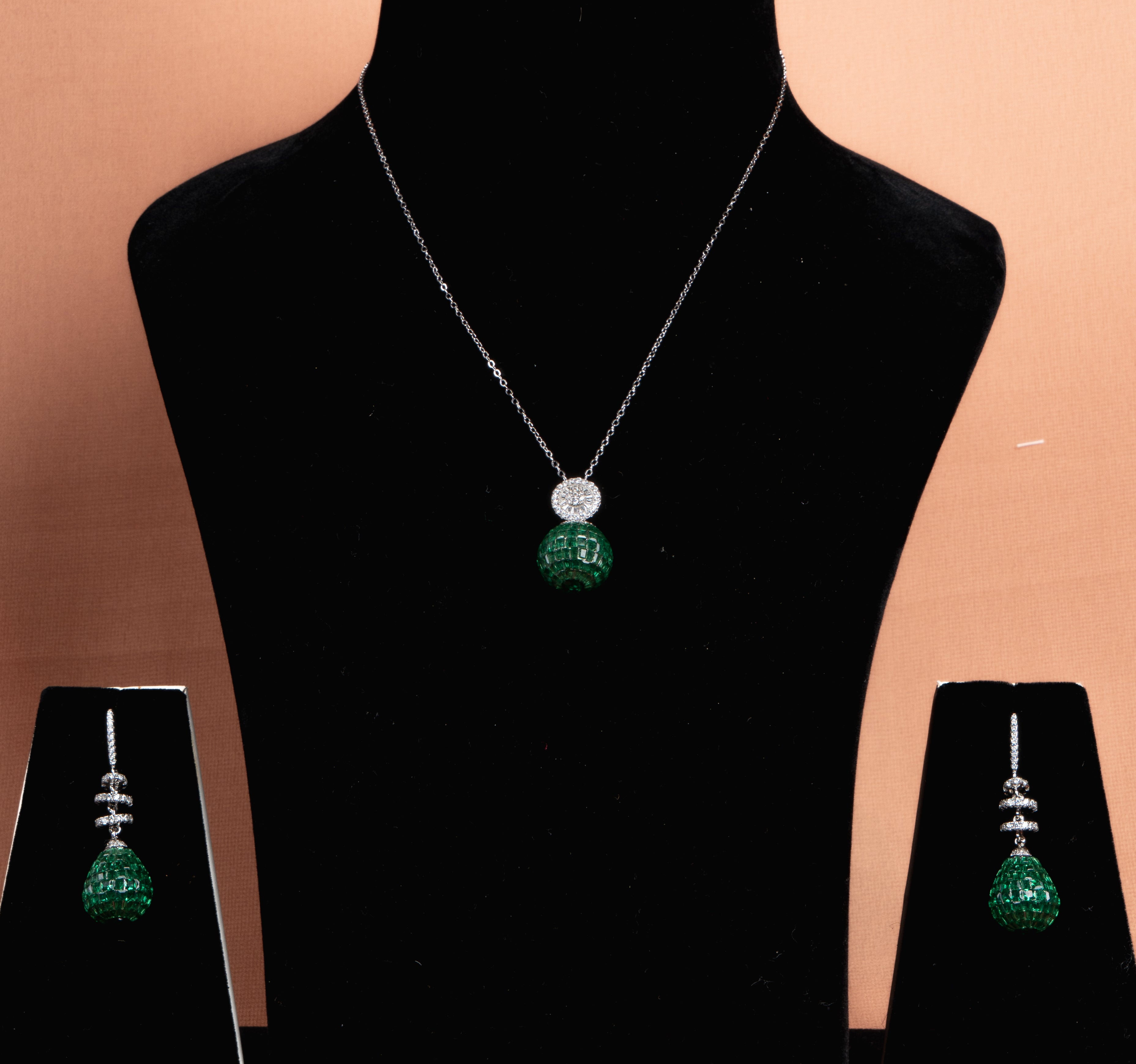 Everdine Emerald Drop Necklace and Earrings Set