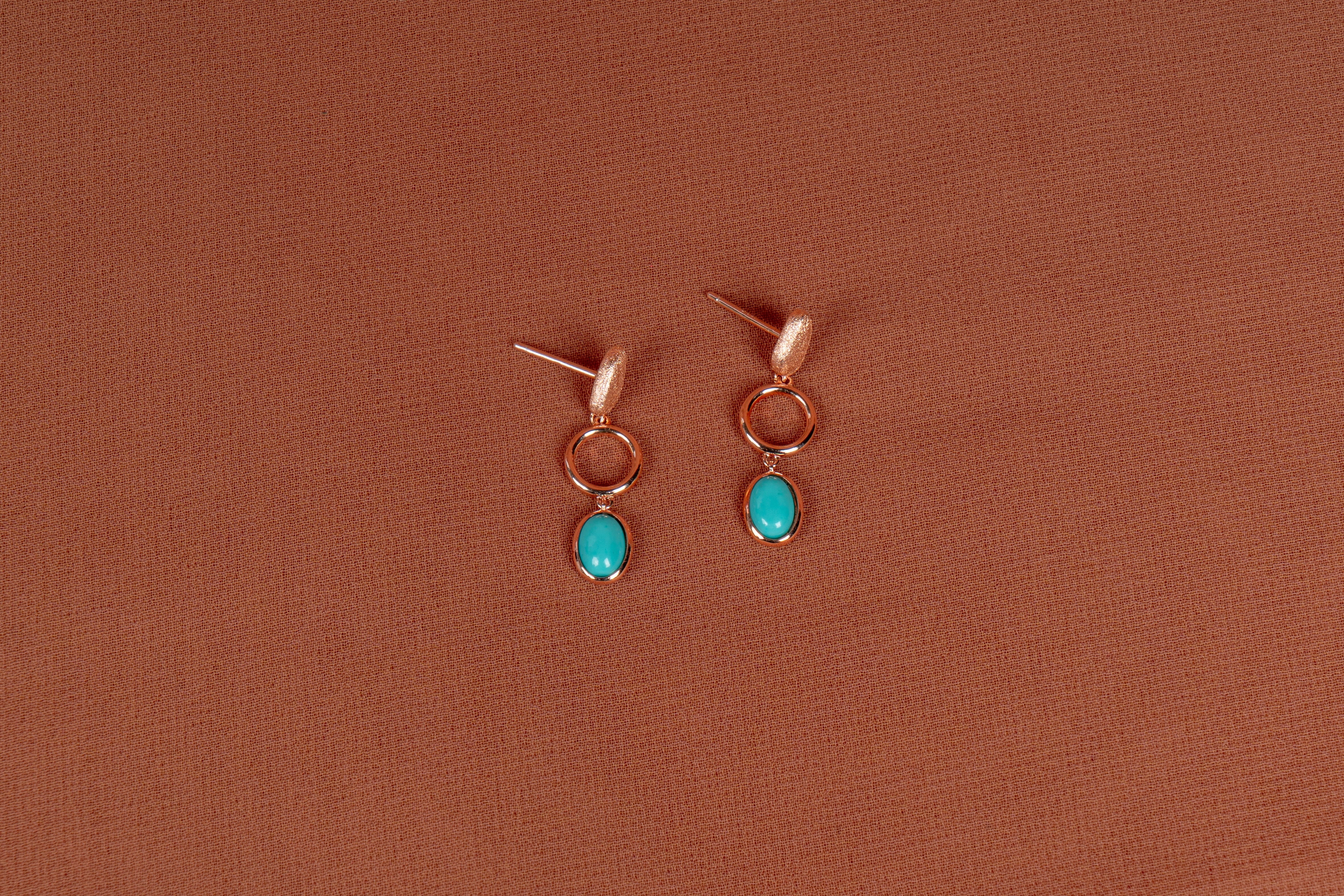 Virelia Modern Necklace and Drop Earrings Set