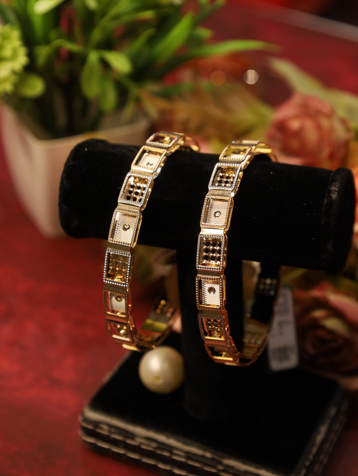 Royal Geometric Dual-Tone Bangles Set