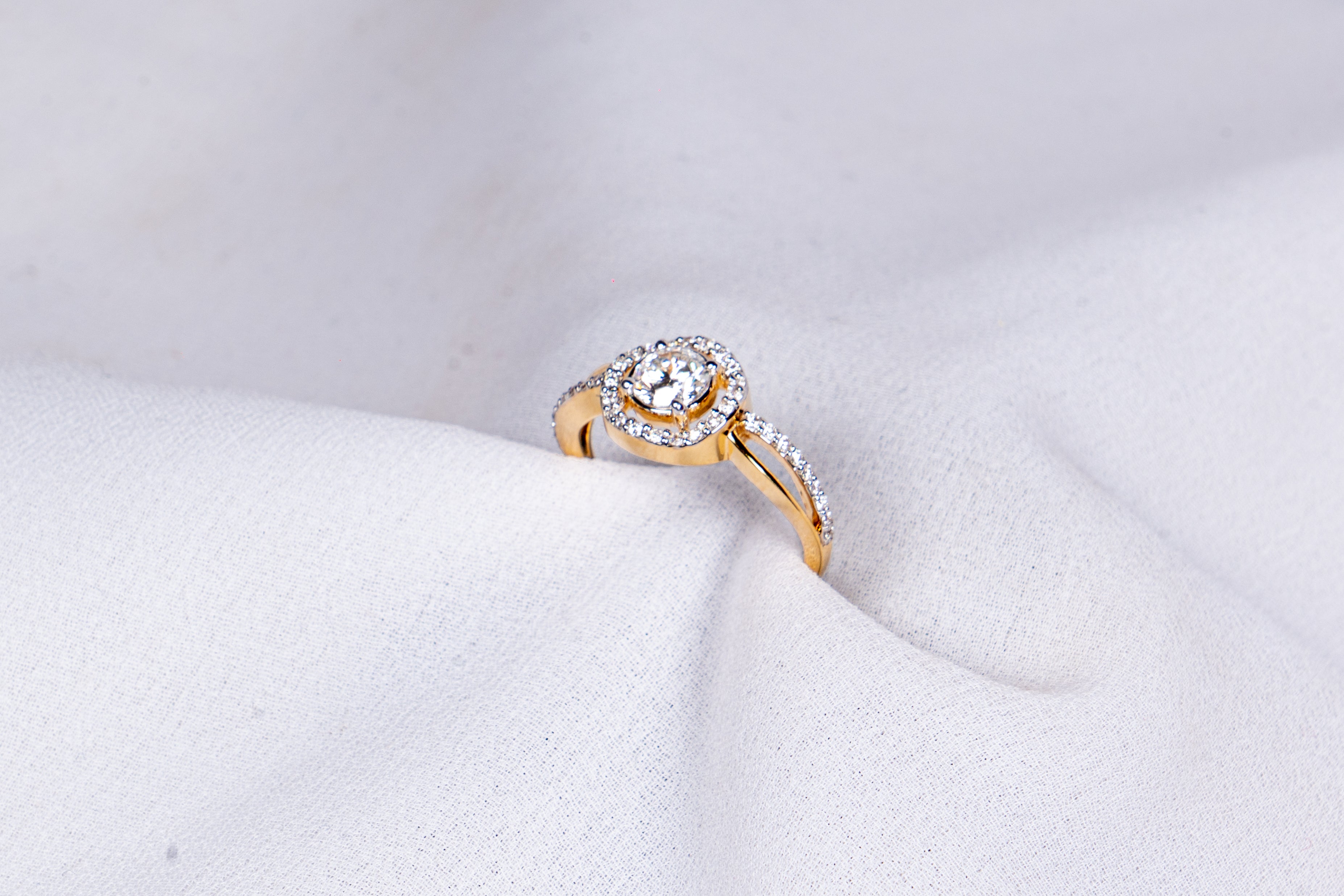 Elegant Spark Halo Ring