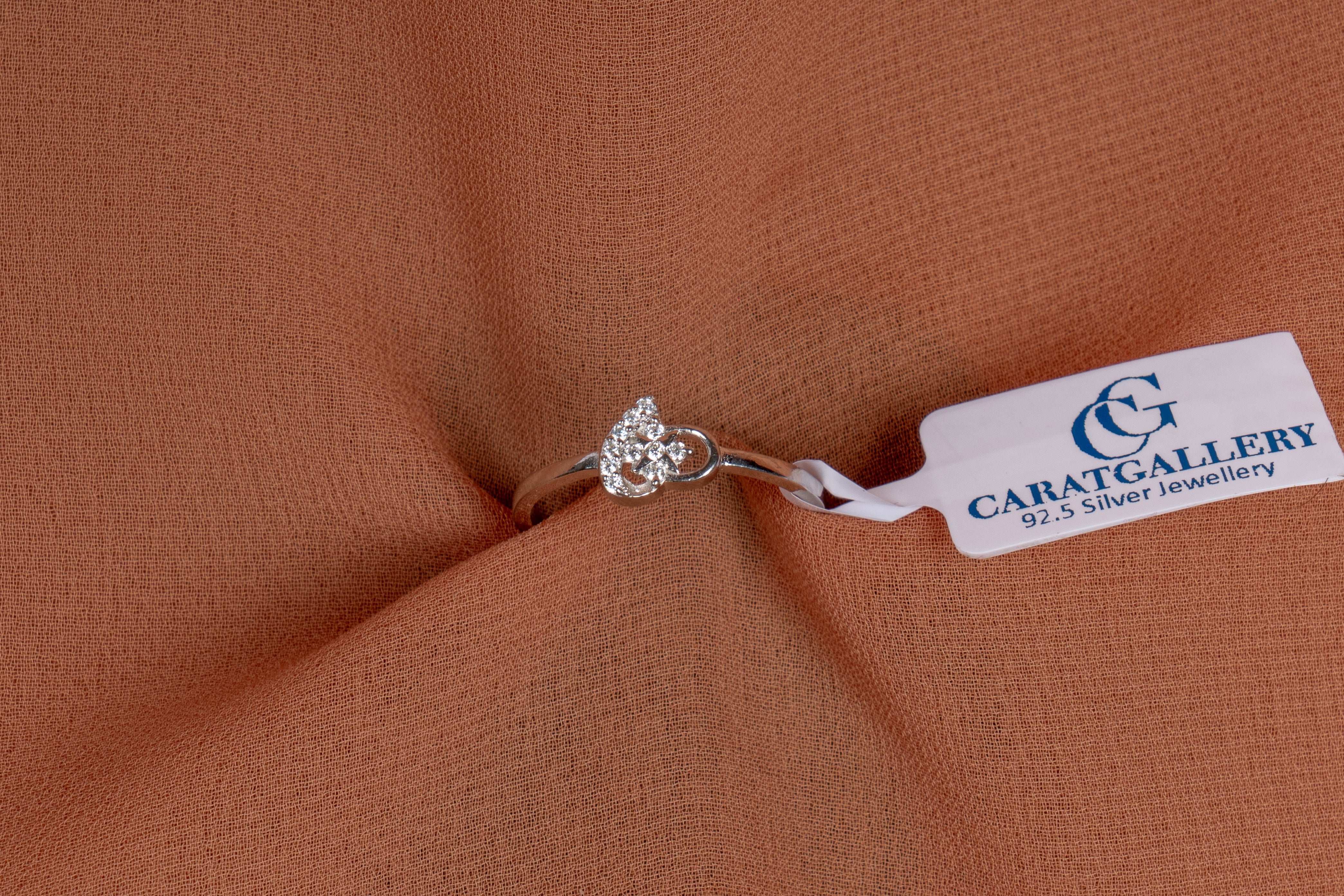 Coeurine Crystal Heart Ring