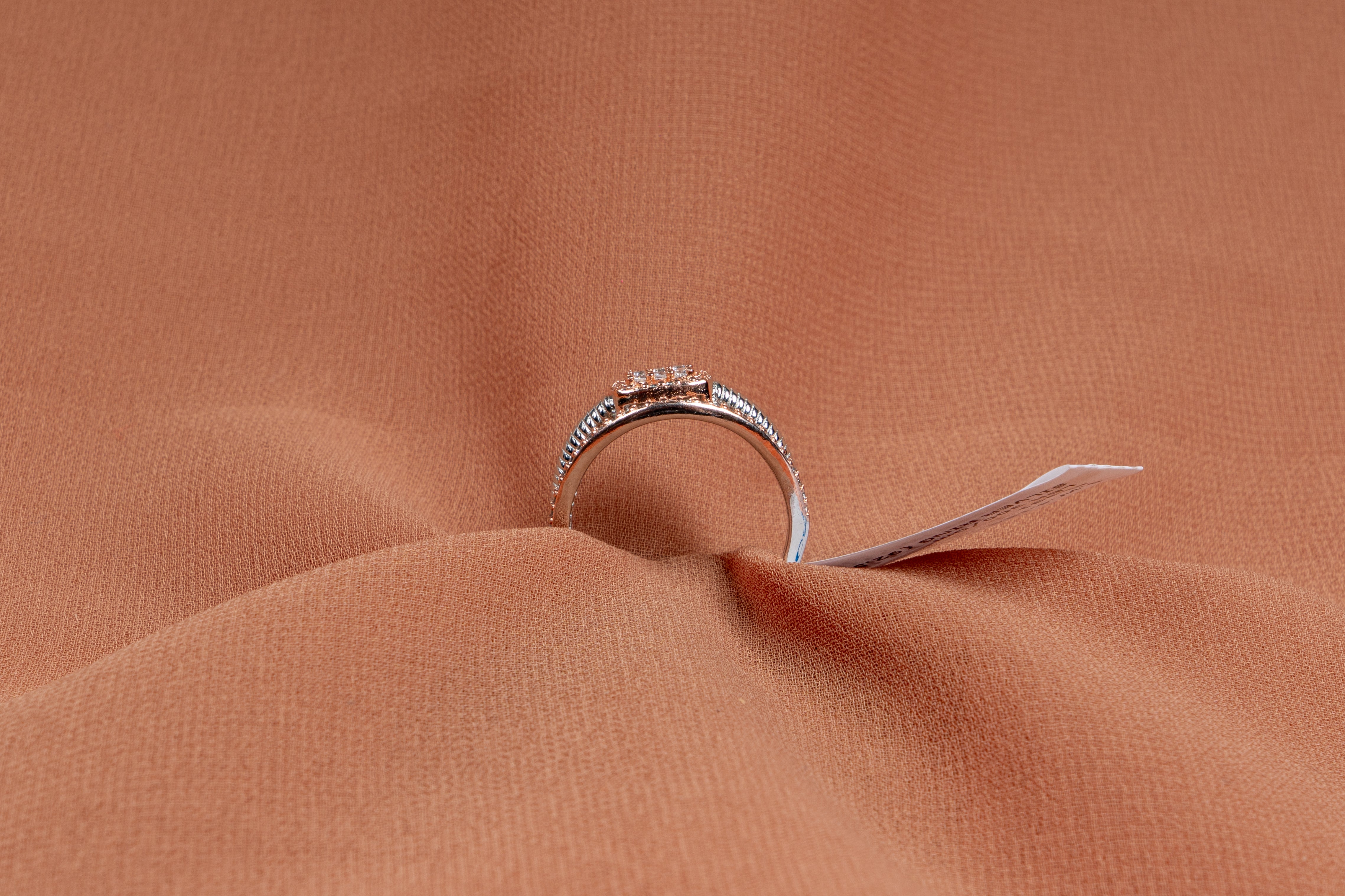 Marcheline Halo Bridge Ring