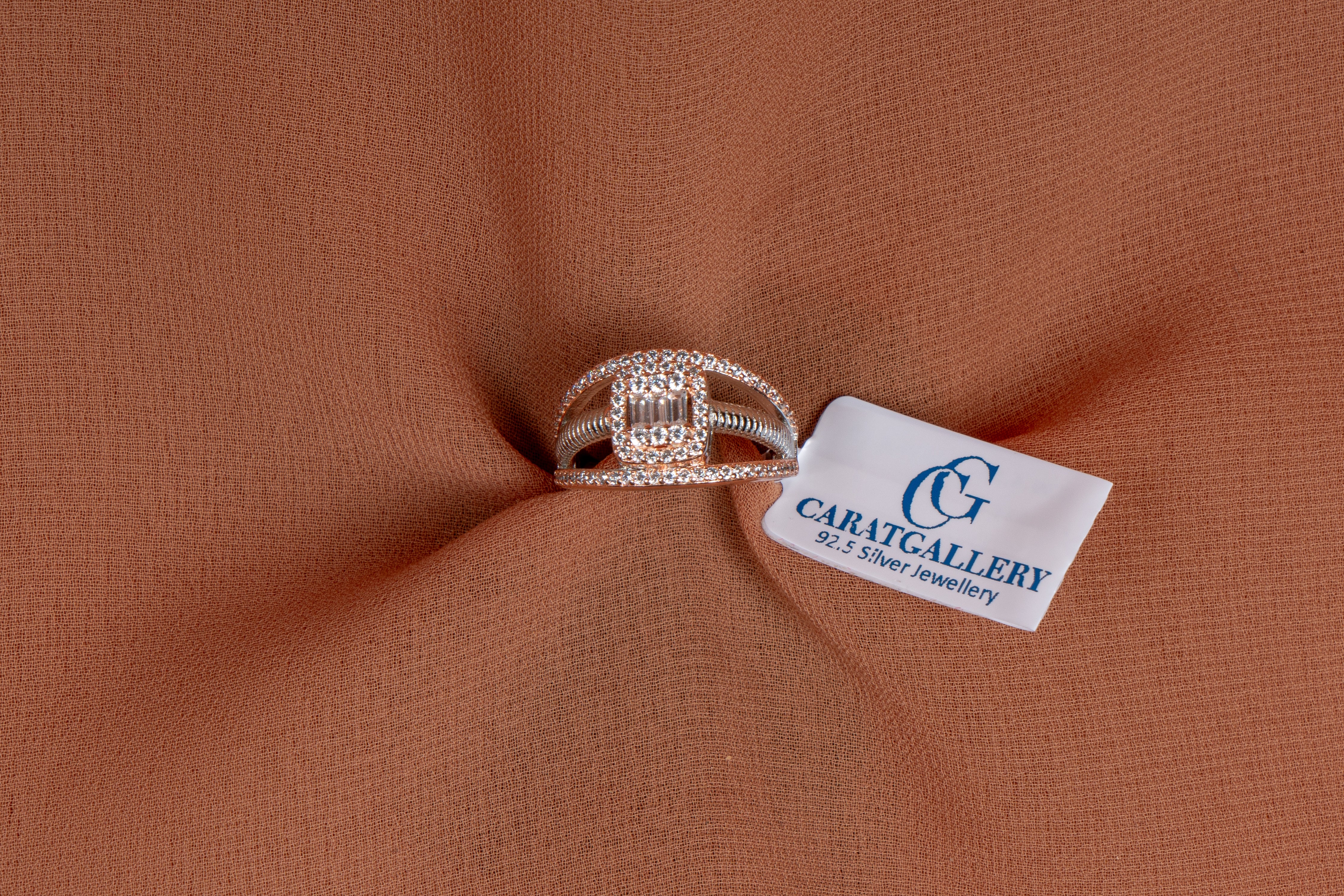 Marcheline Halo Bridge Ring