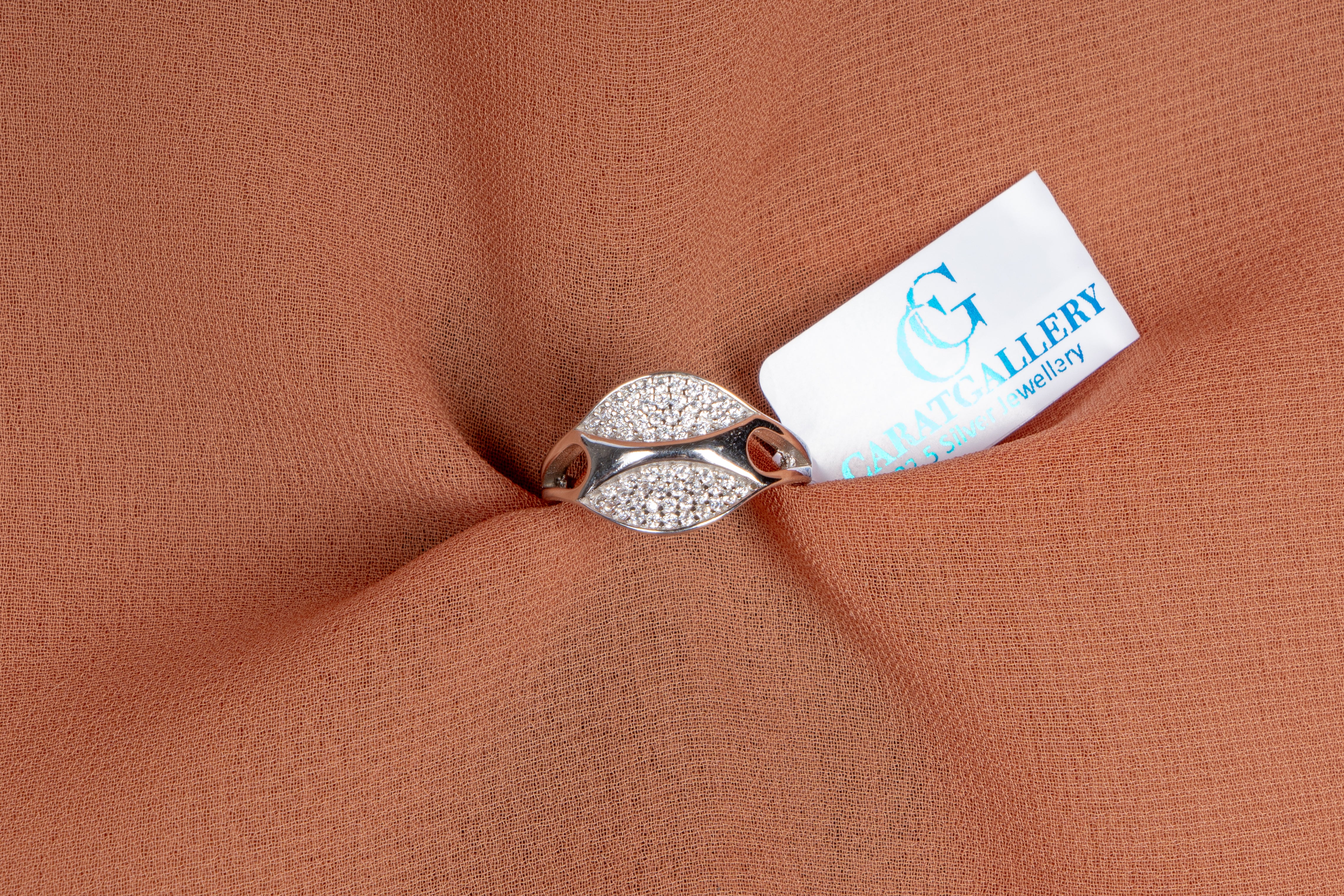 Lumiera Pave Leaf Ring