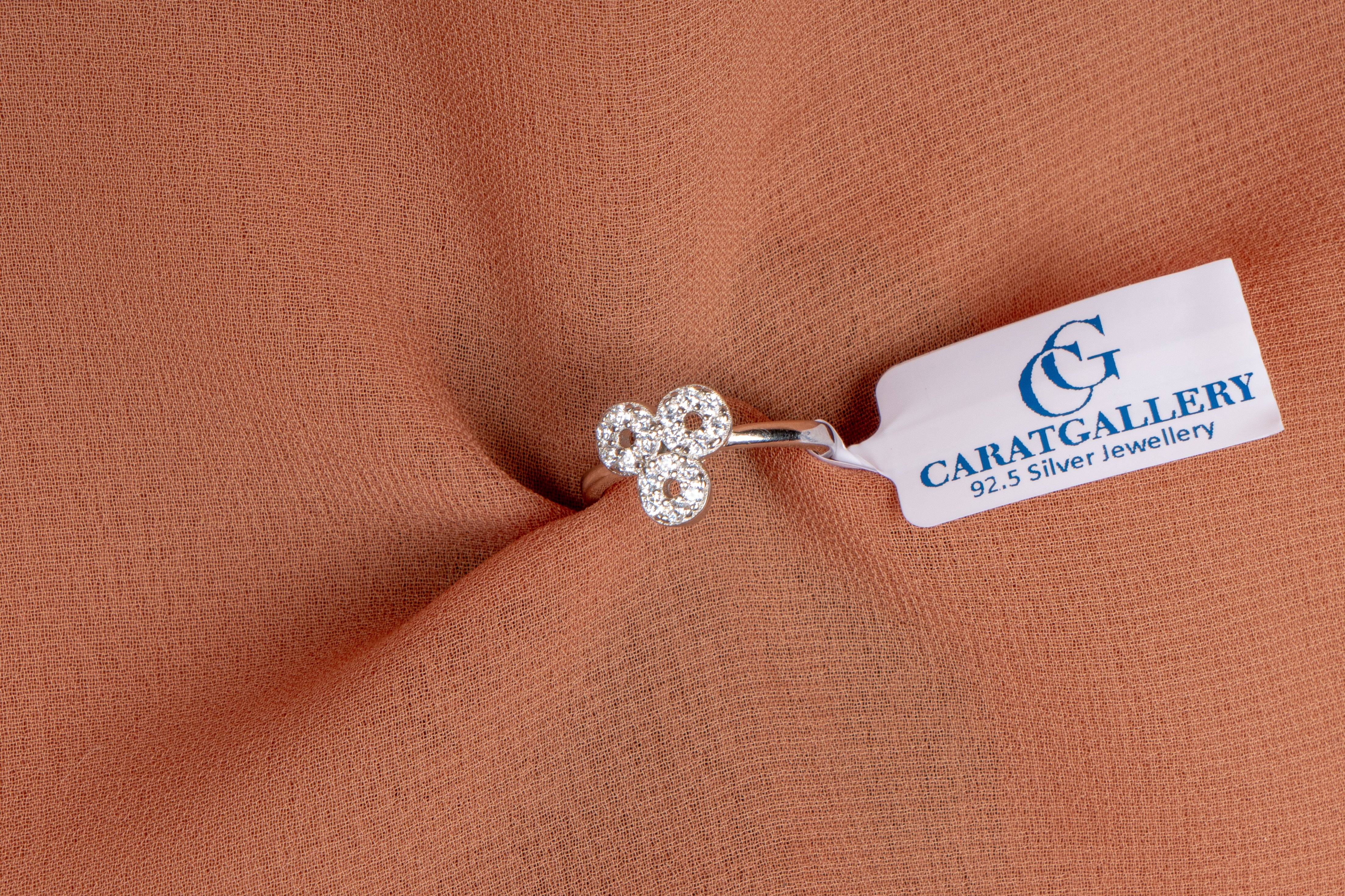 Trivelle Clover Spark Ring