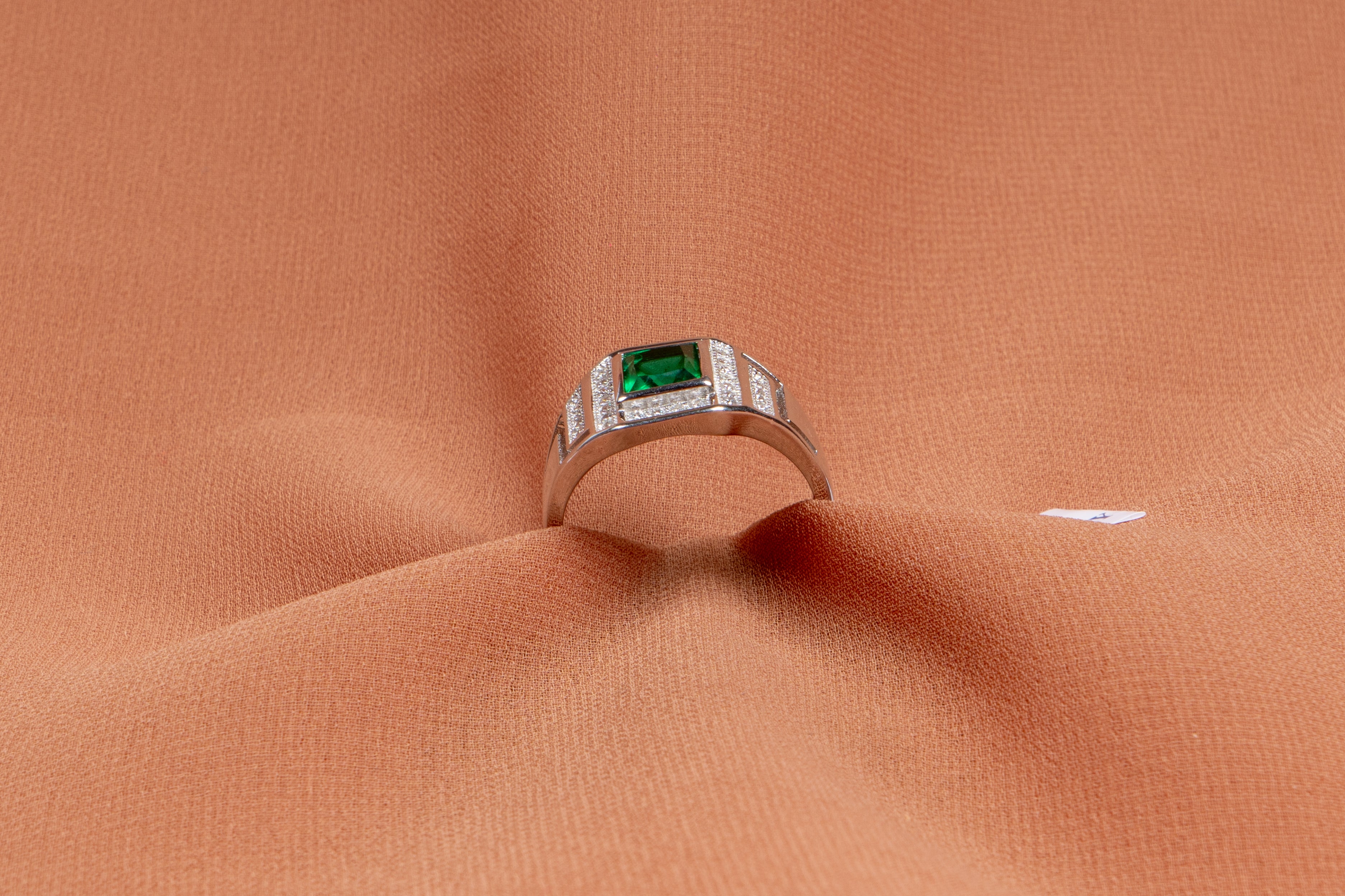 Emerion Royale Signet Ring