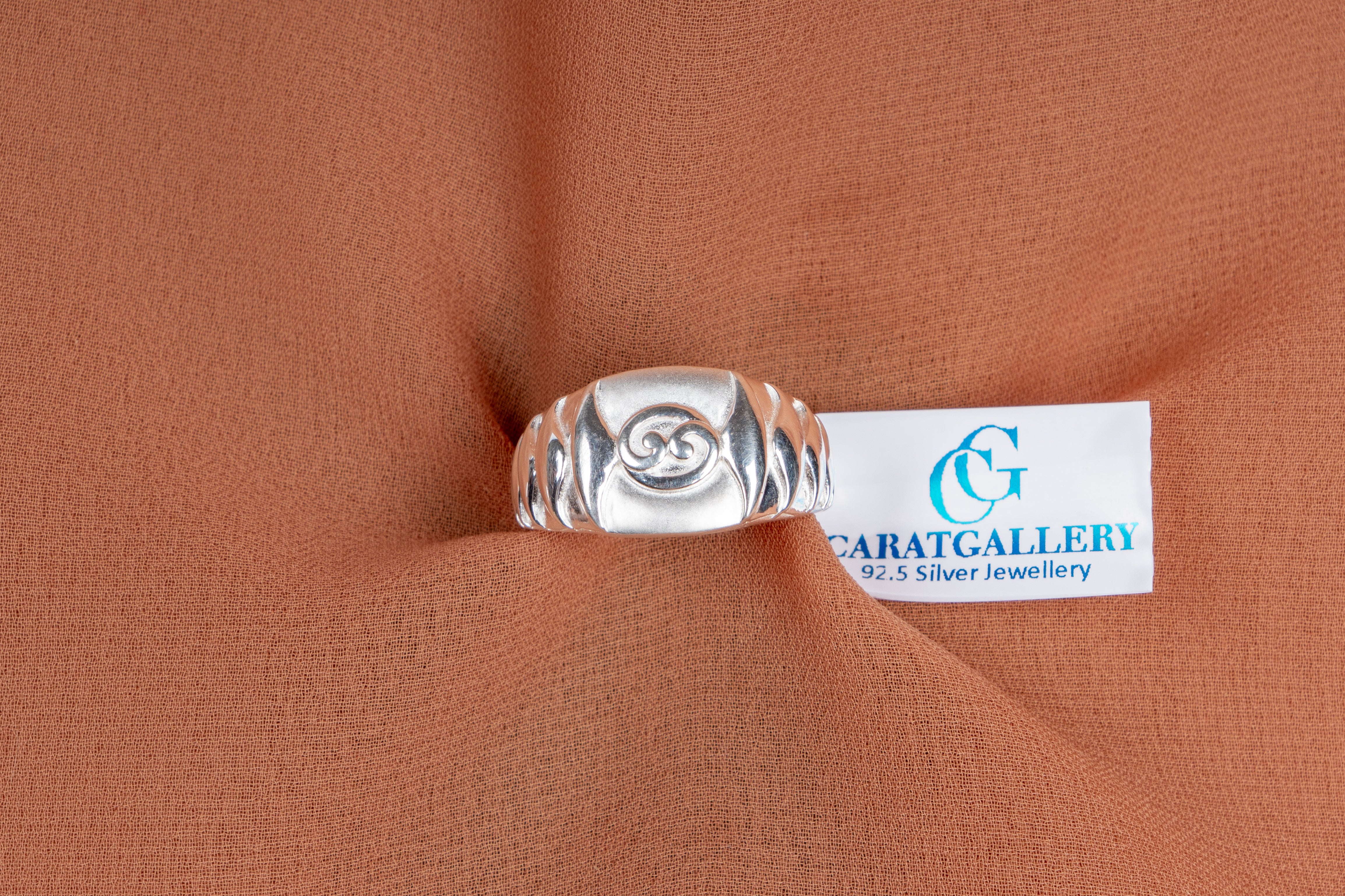 Aurelius Crest Signet Ring