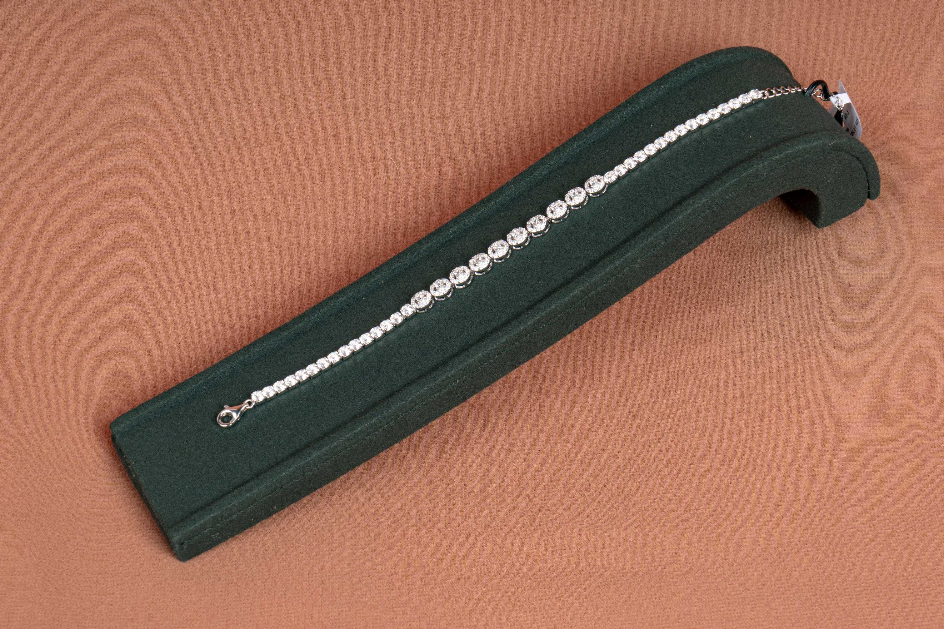 Lunara Halo Crystal Bracelet