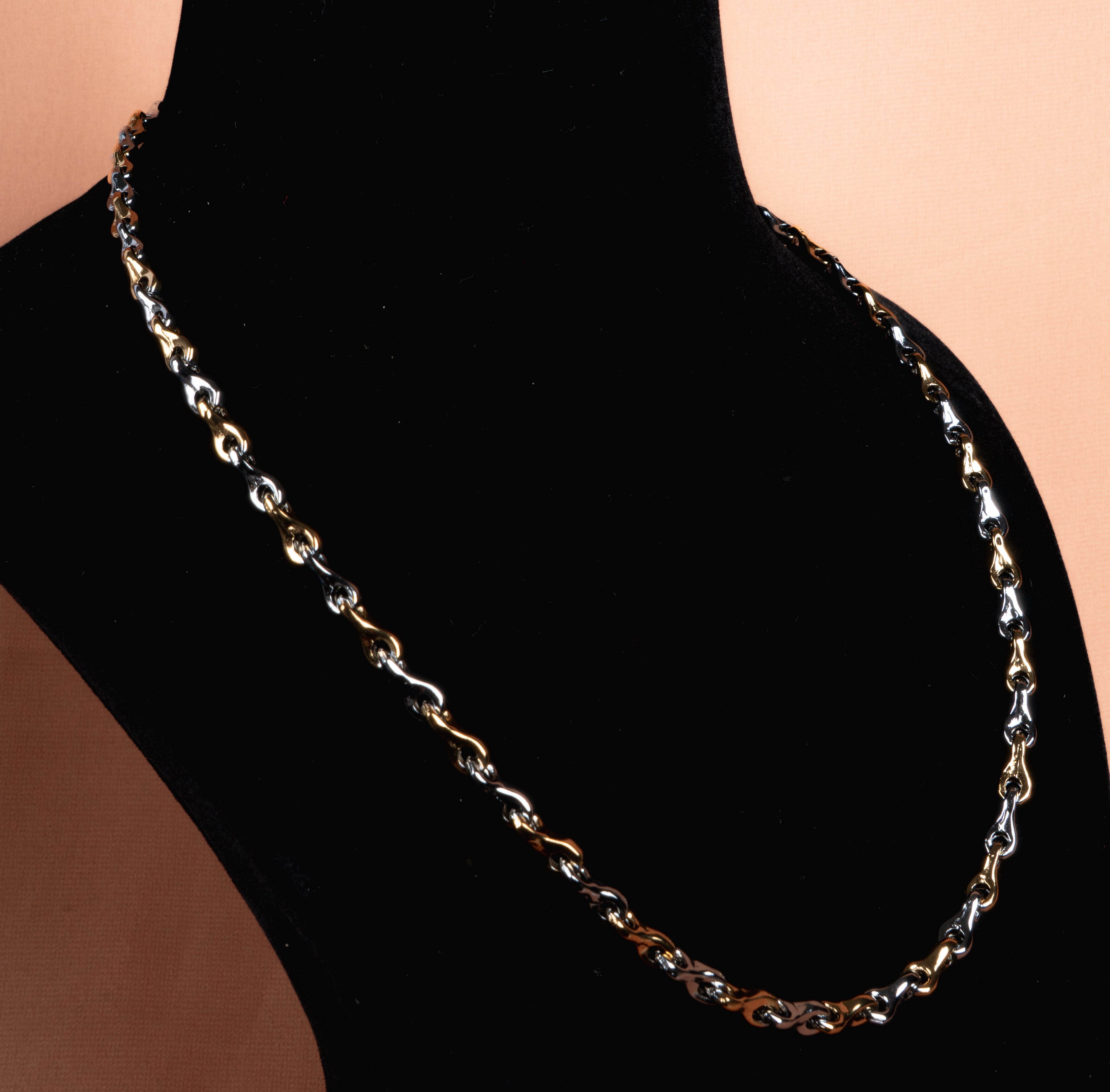 Vaeric Two-Tone Twisted Link Chain