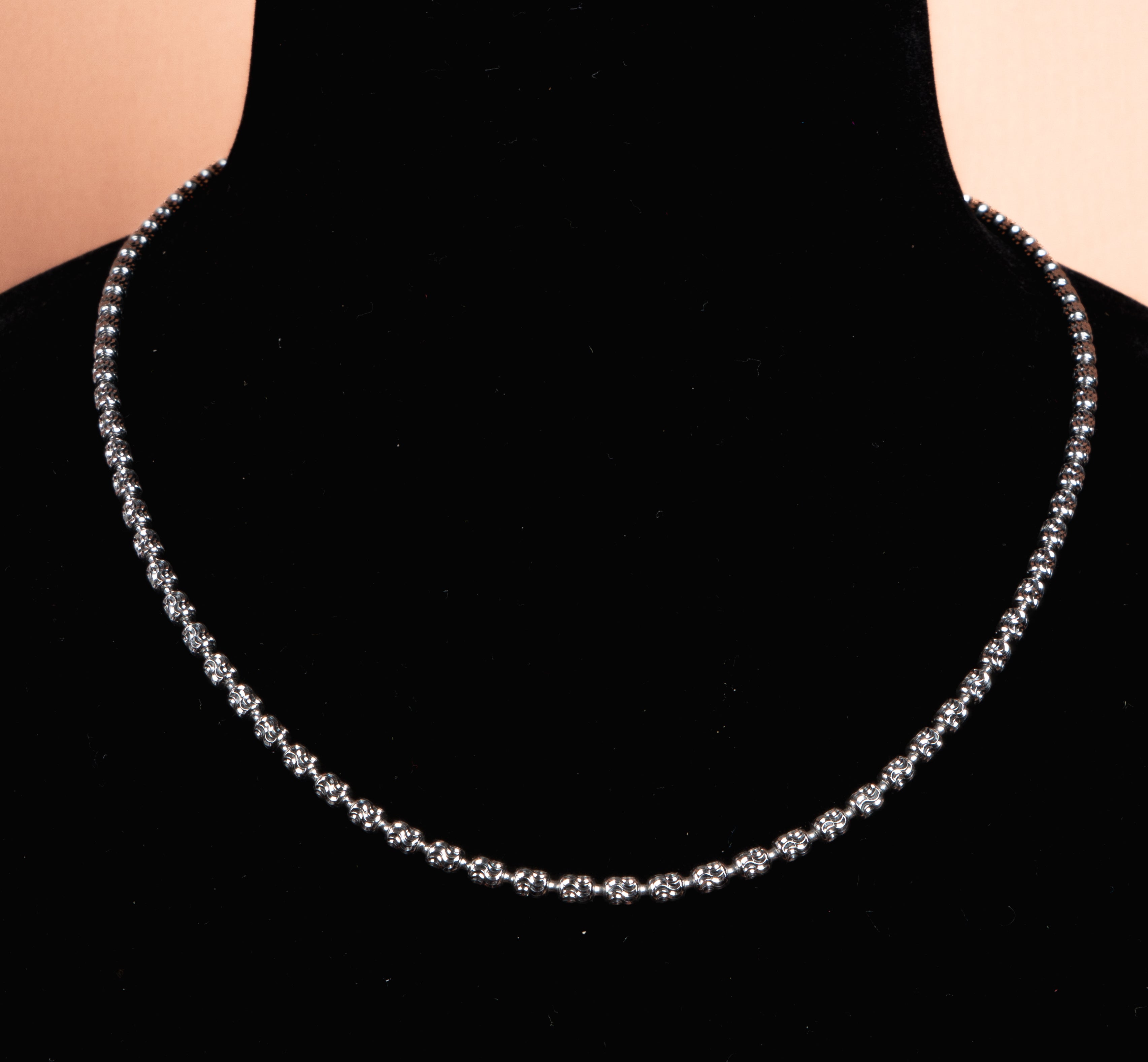 Aveline Moon-Cut Bead Chain