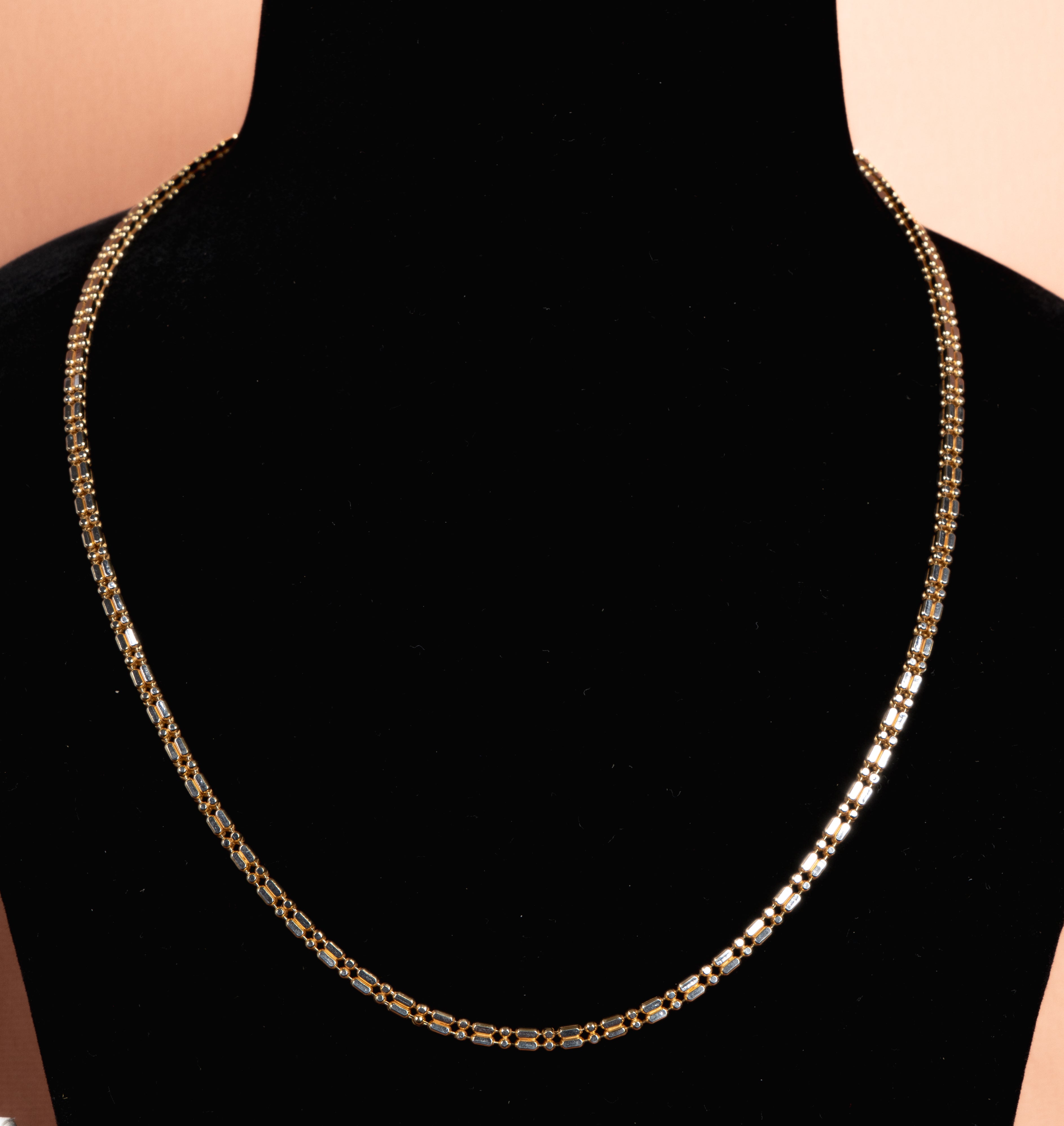 Calanthe Two-Tone Panel Chain