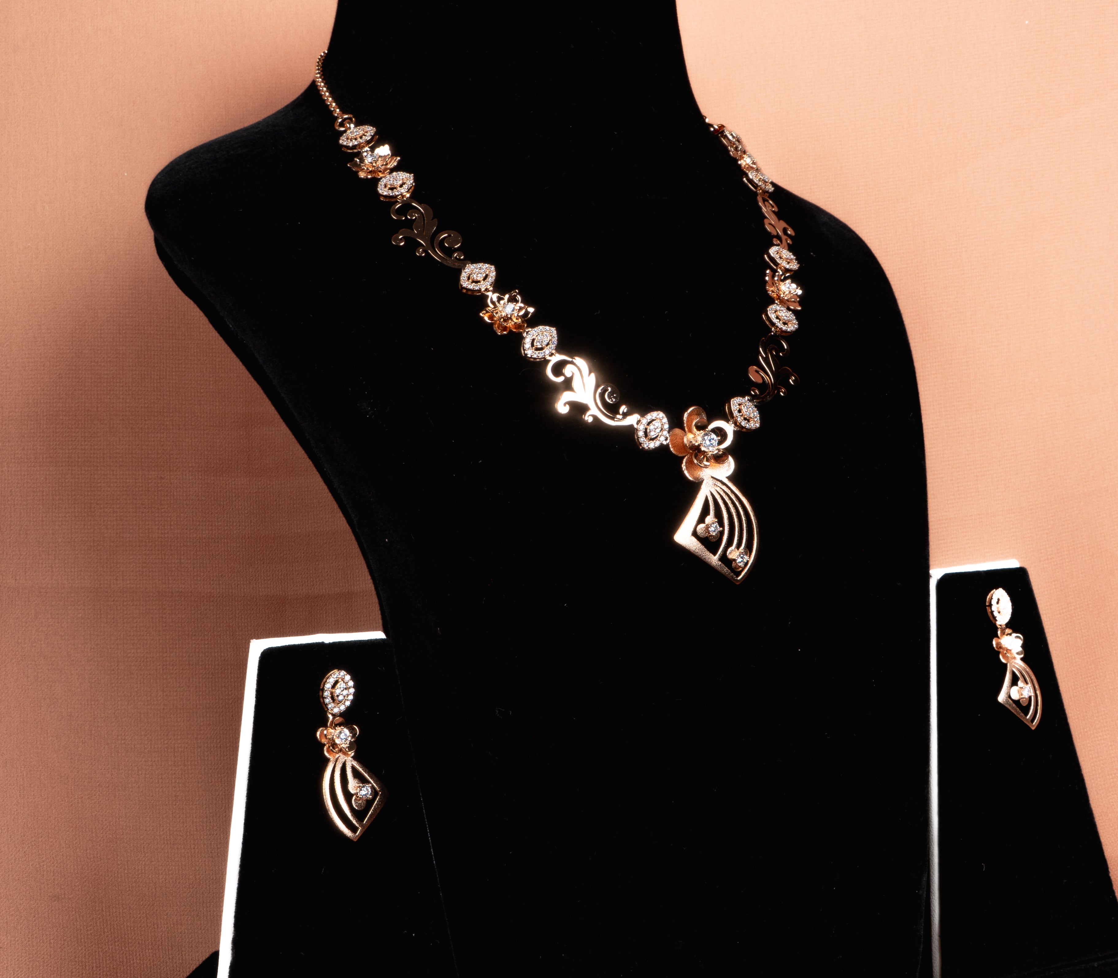 Elaris Floral Necklace and Earrings Set
