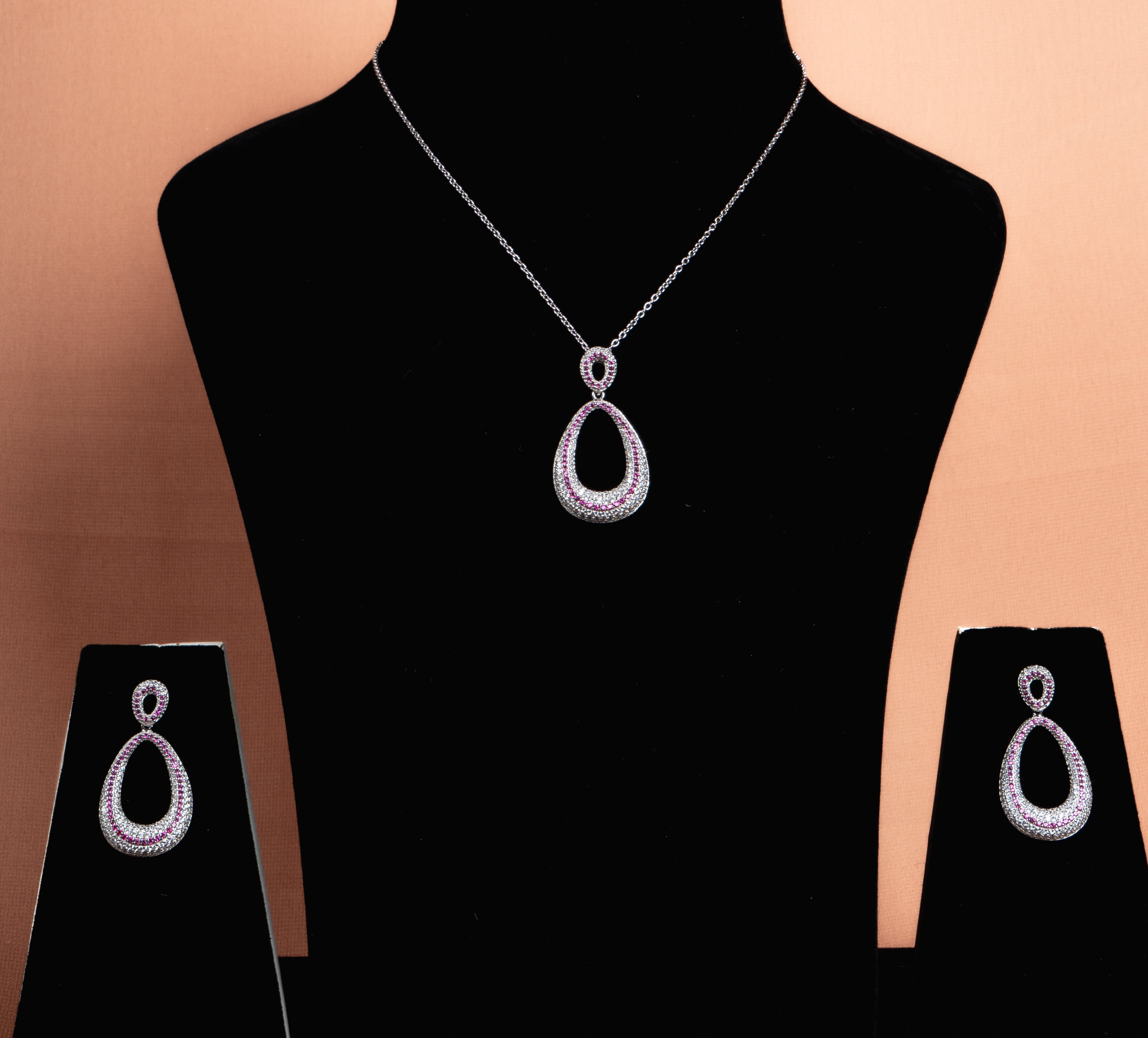 Zephira Halo Necklace and Earrings Set