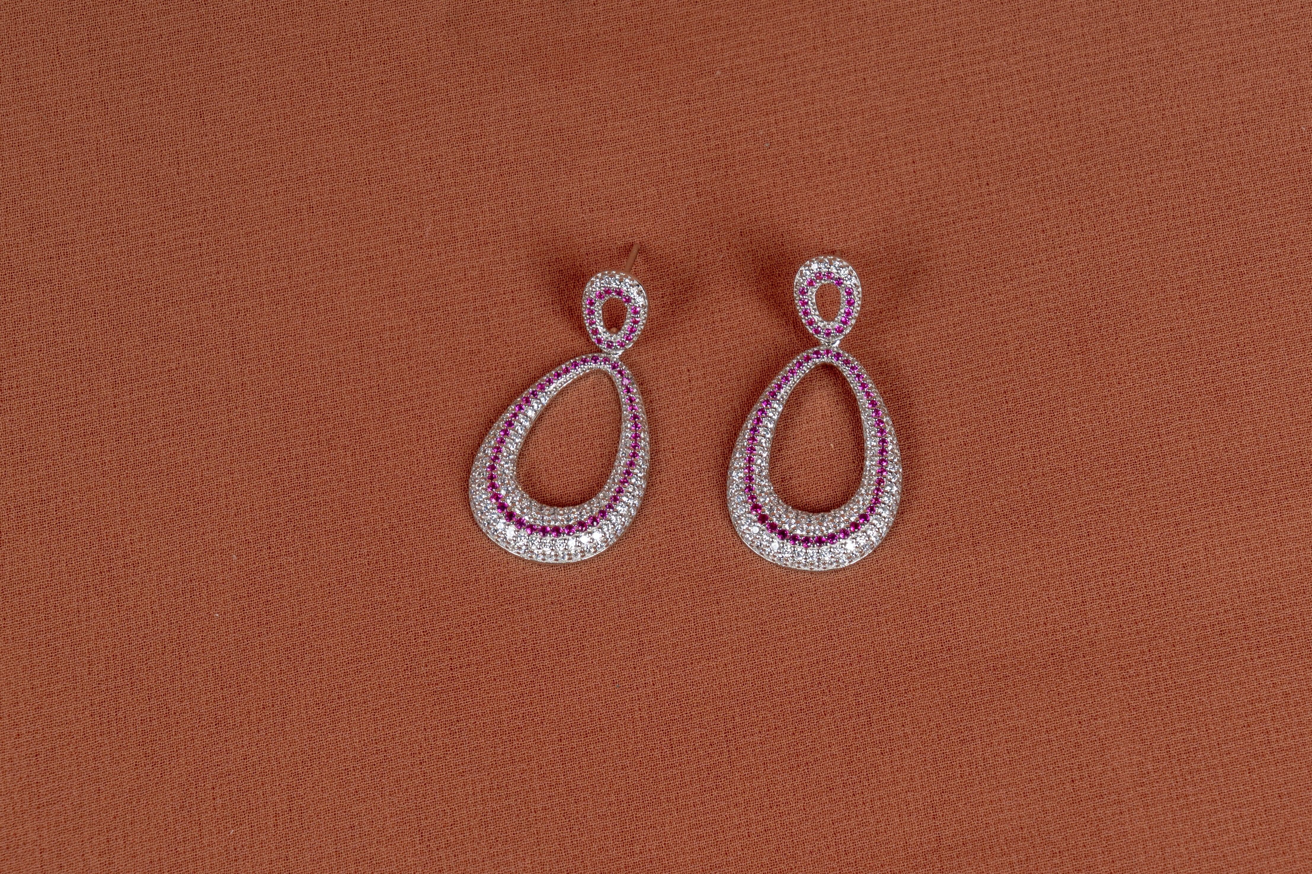 Zephira Halo Necklace and Earrings Set