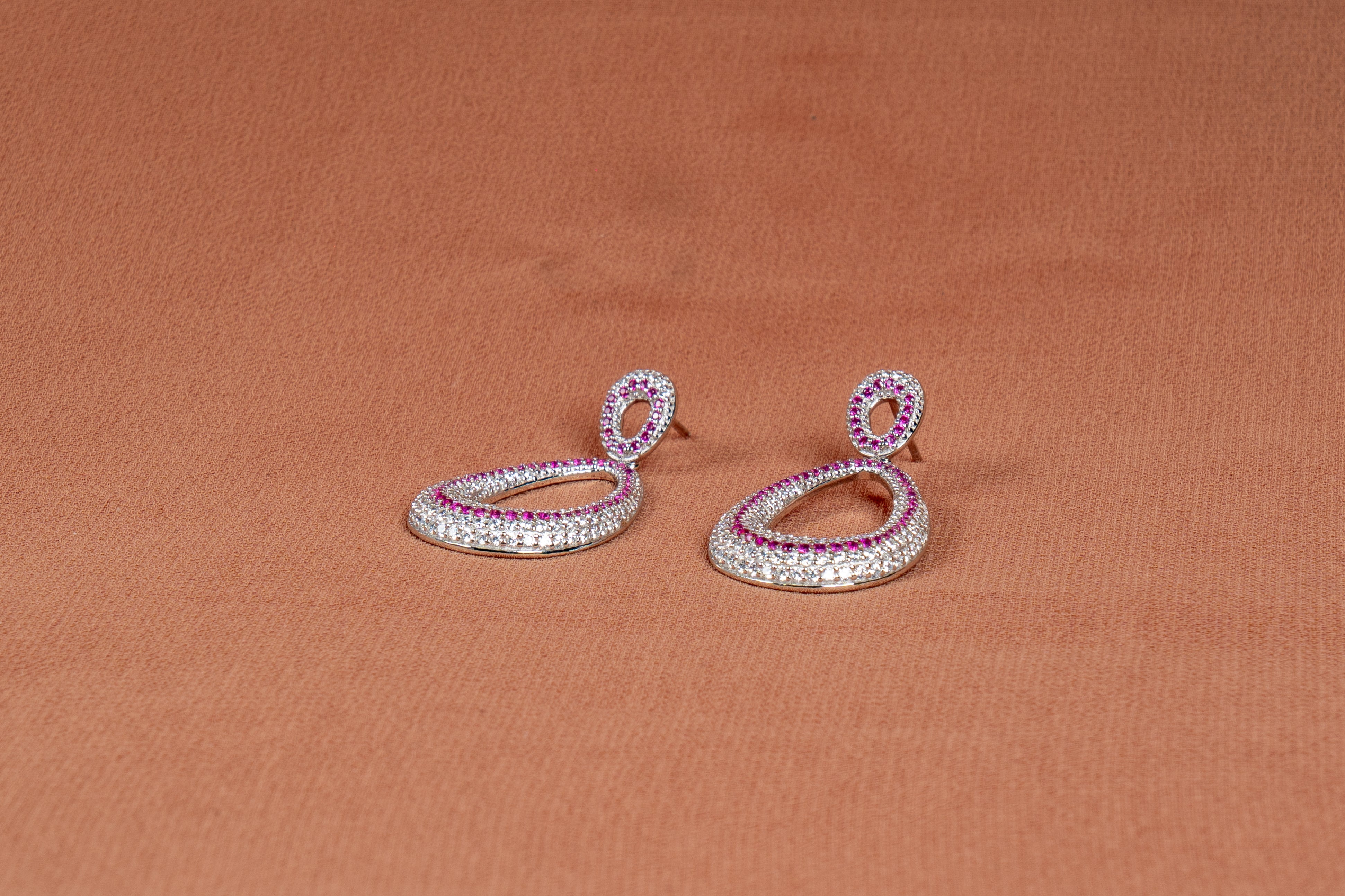 Zephira Halo Necklace and Earrings Set