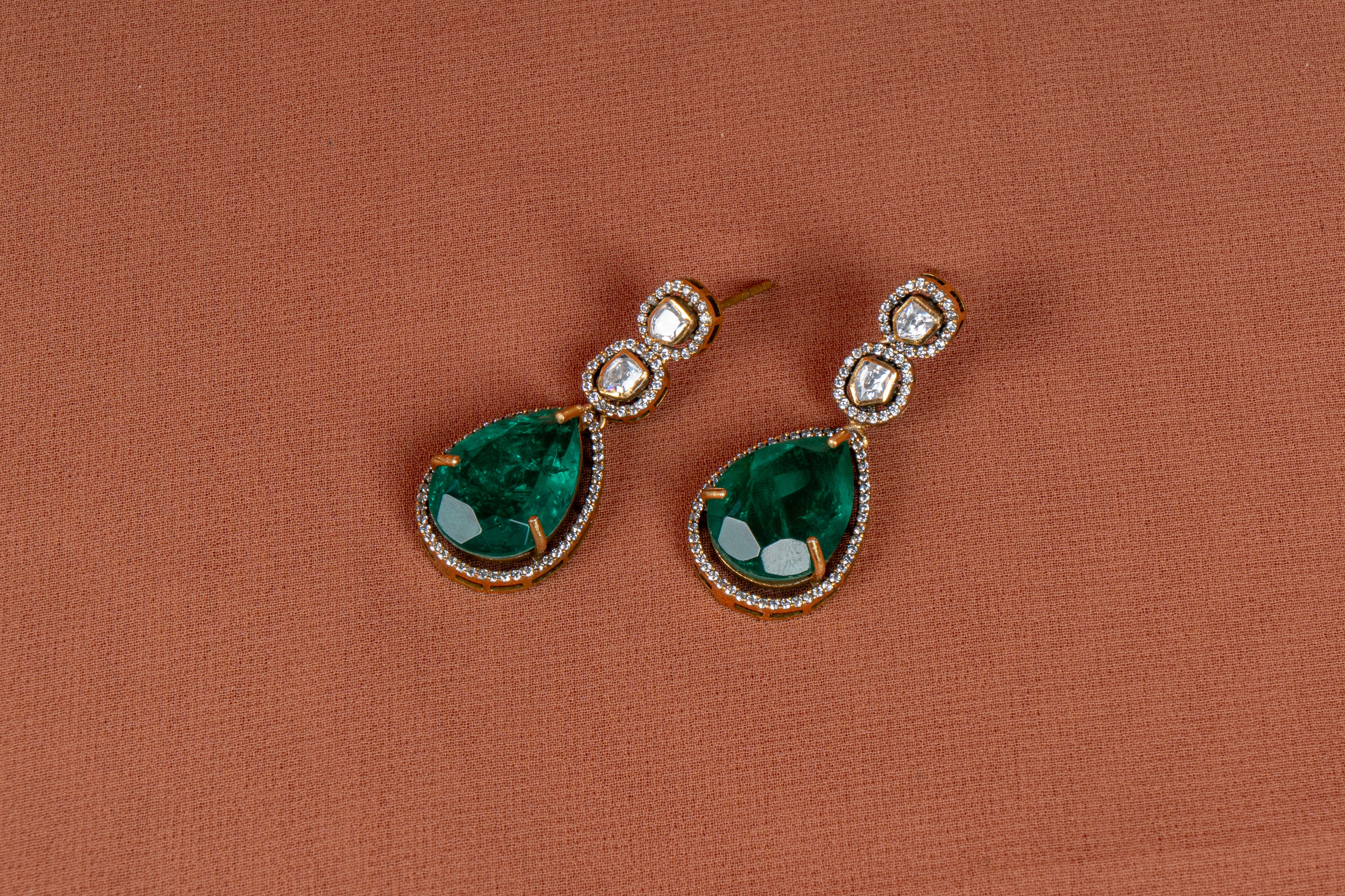 Cavelle Emerald Beaded Necklace and Earrings Set