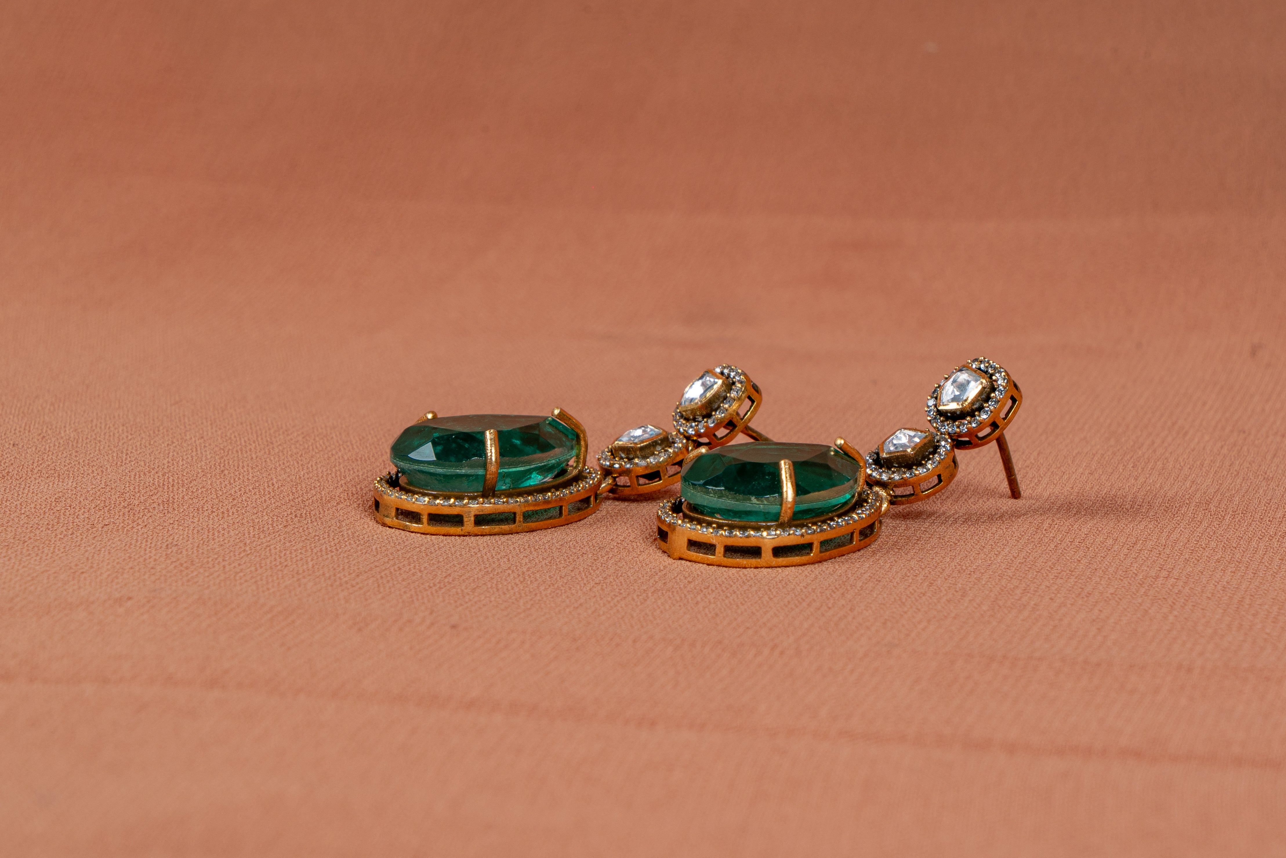 Cavelle Emerald Beaded Necklace and Earrings Set