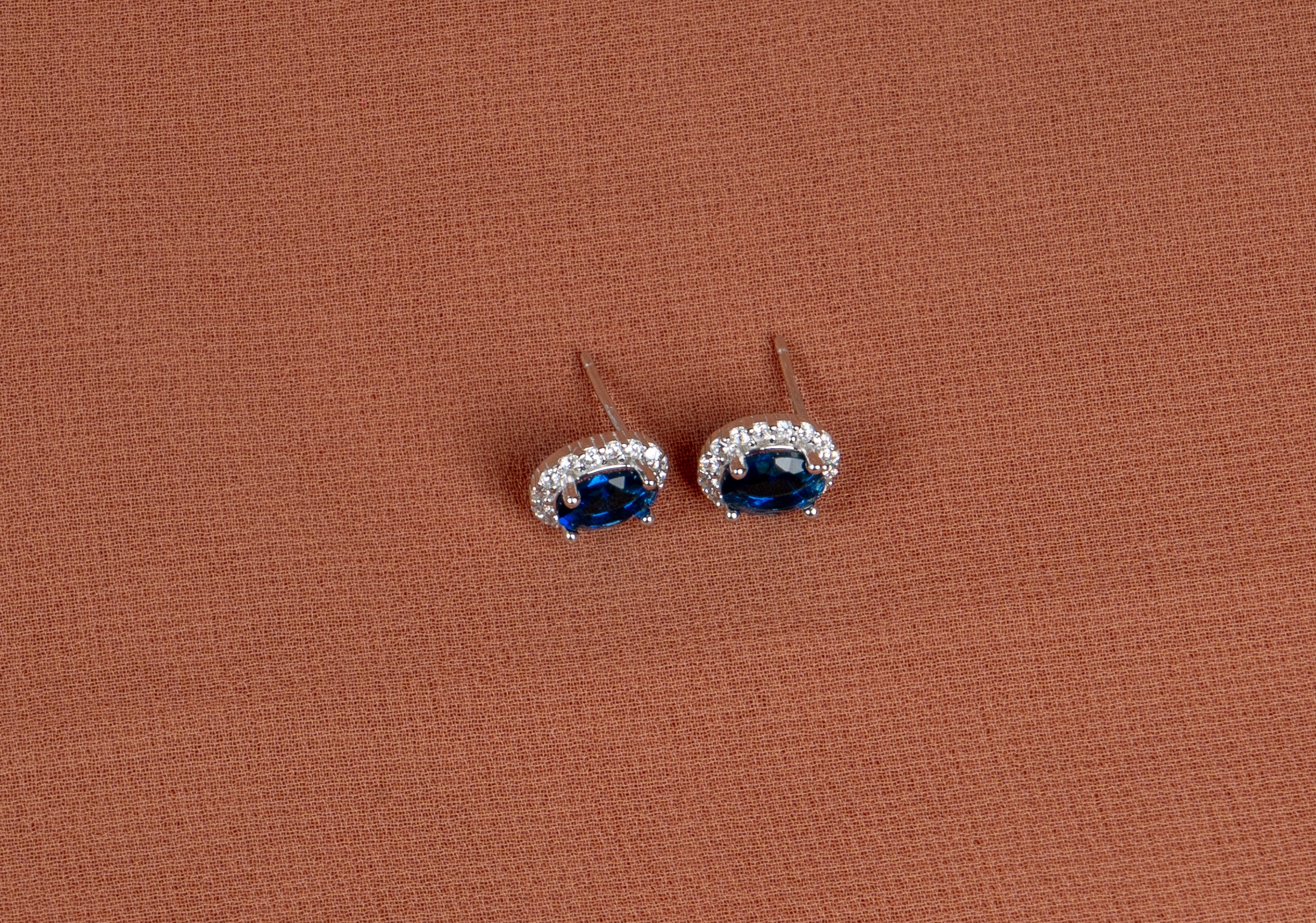 Norvelle Sapphire Choker and Stud Earrings Set