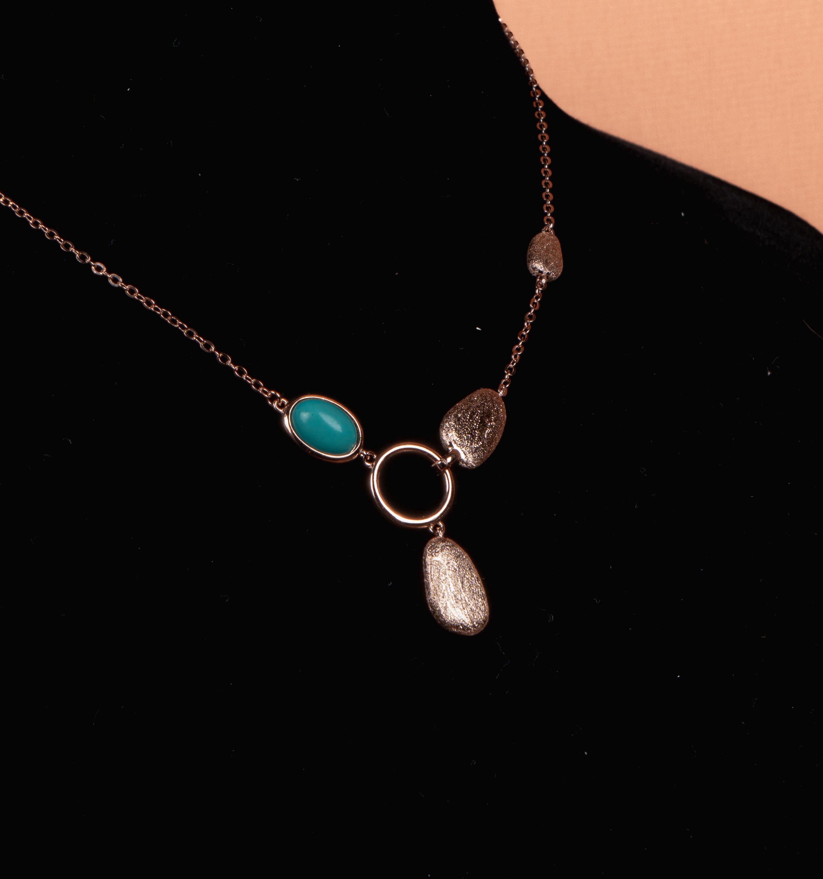 Virelia Modern Necklace and Drop Earrings Set